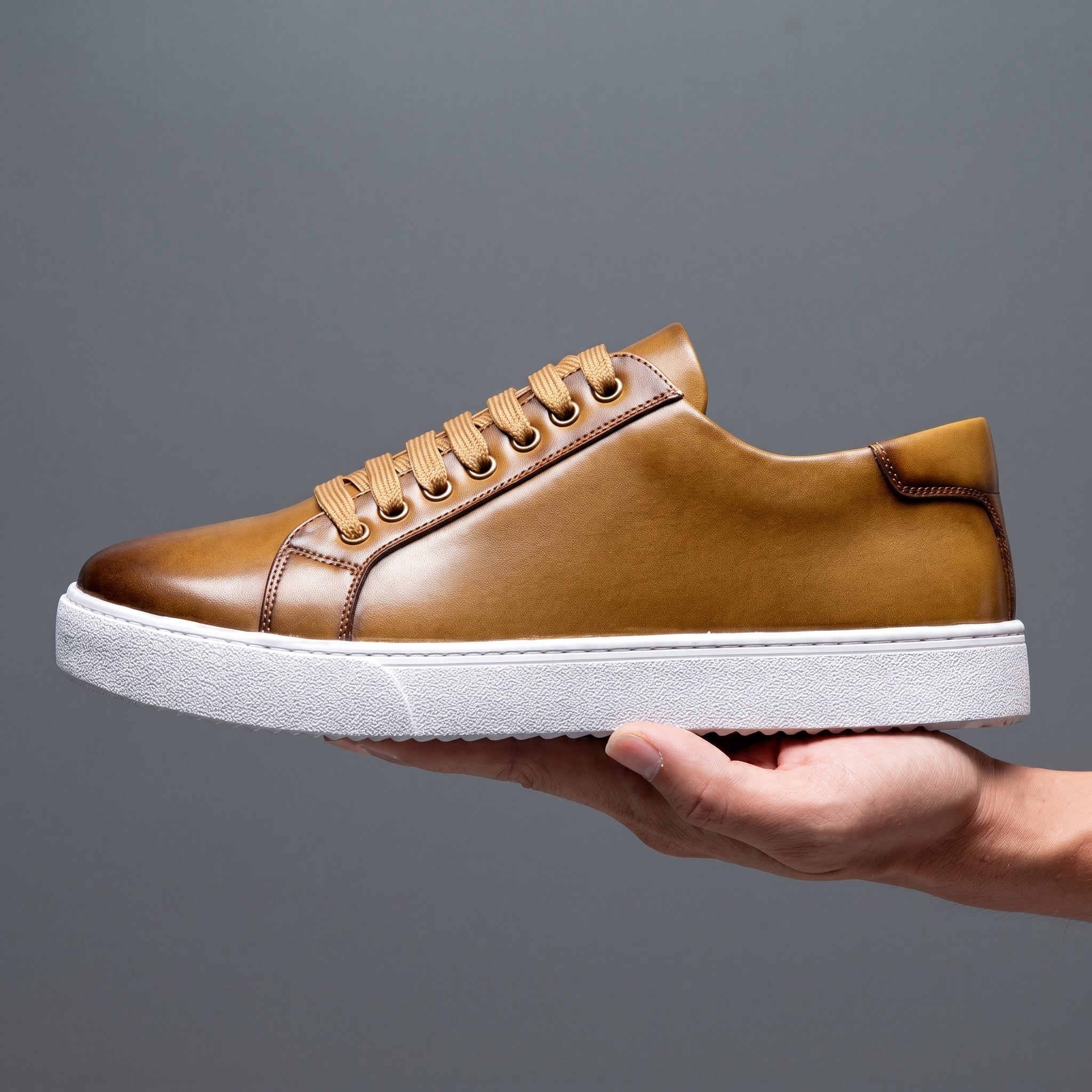 Jonas - Men's Classic Minimalist Low-Top Trainers