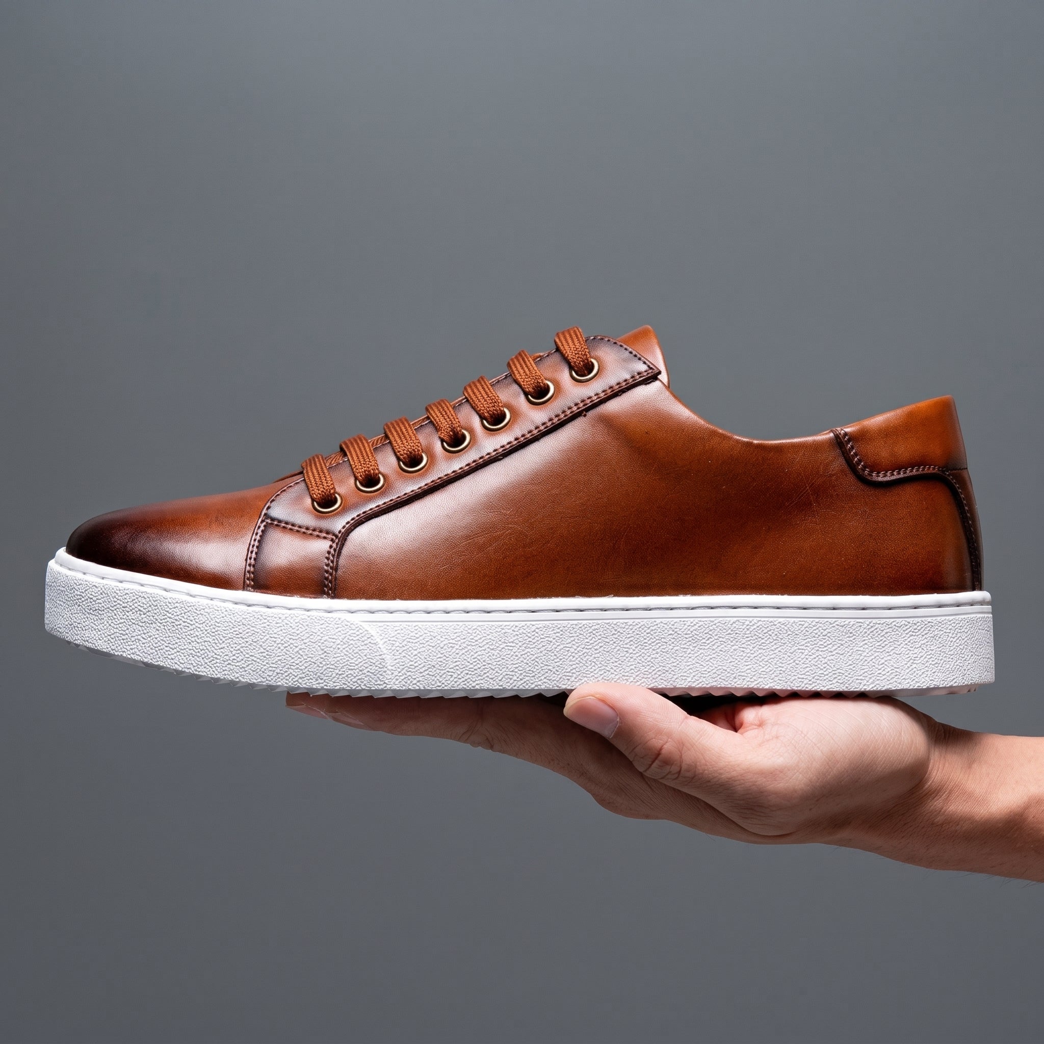 Jonas - Men's Classic Minimalist Low-Top Trainers
