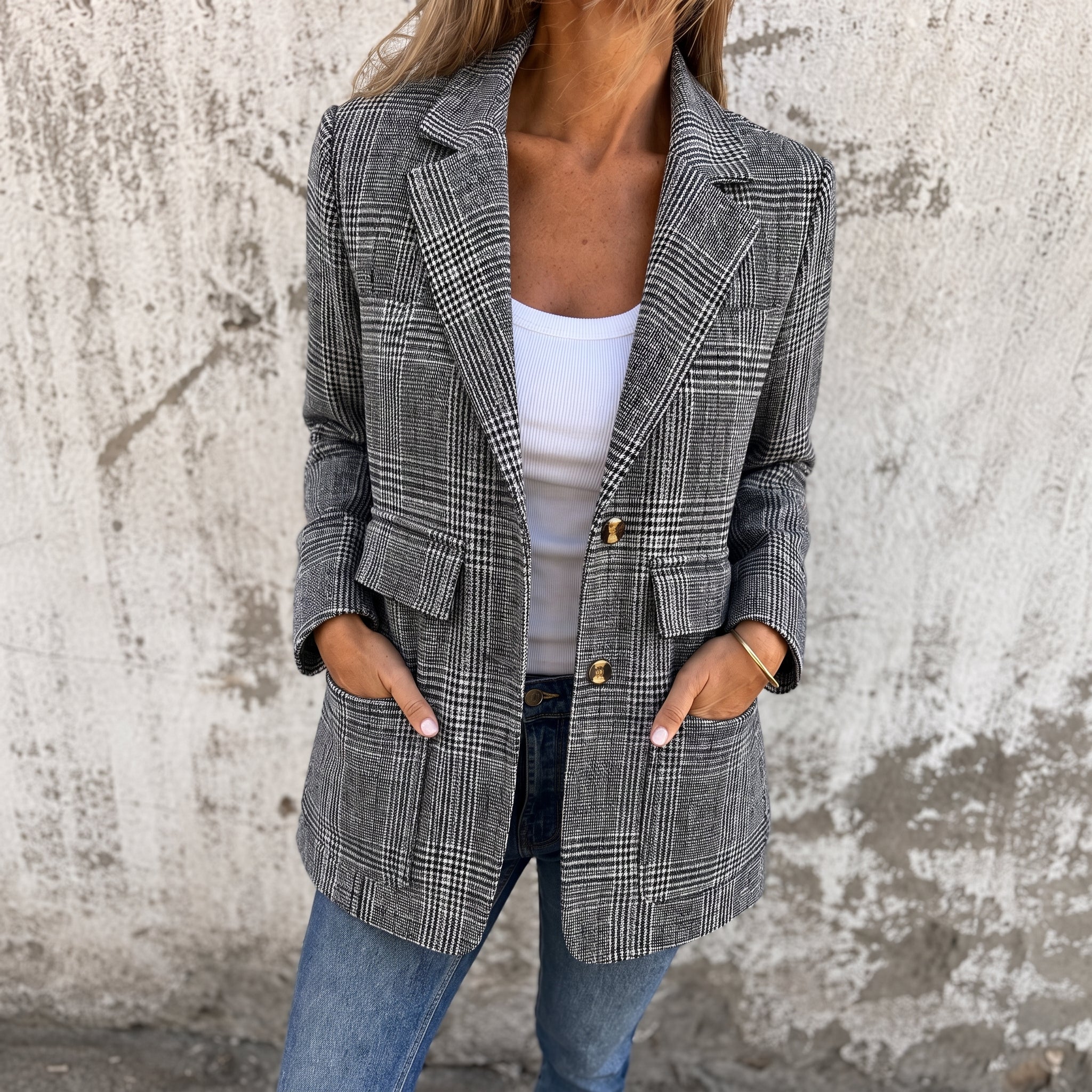 Sophie - Women's Tailored Double-Breasted Check Blazer