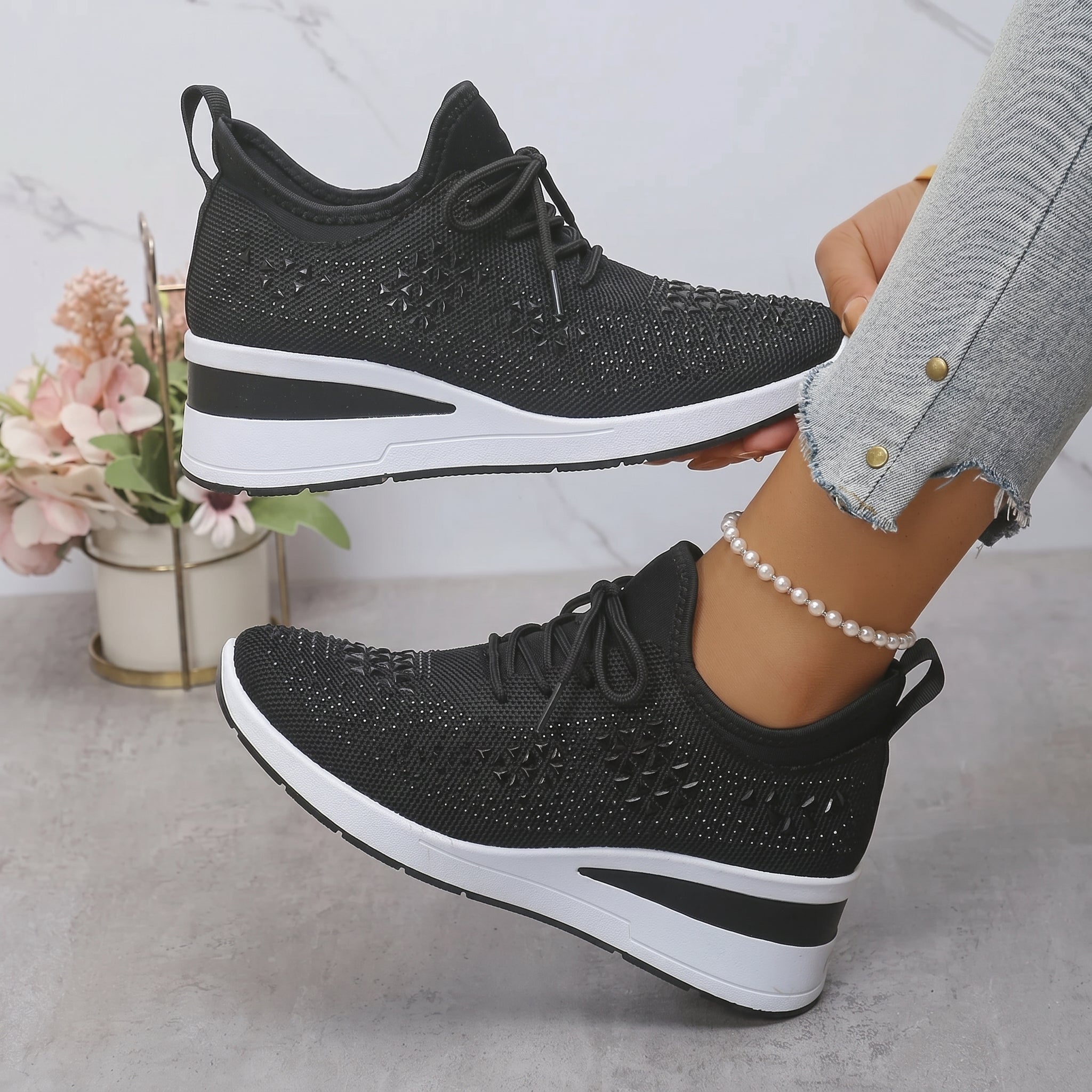 Amber - Women's Breathable Low-Top Platform Trainers - Trainers - Black - Davies & Cooper