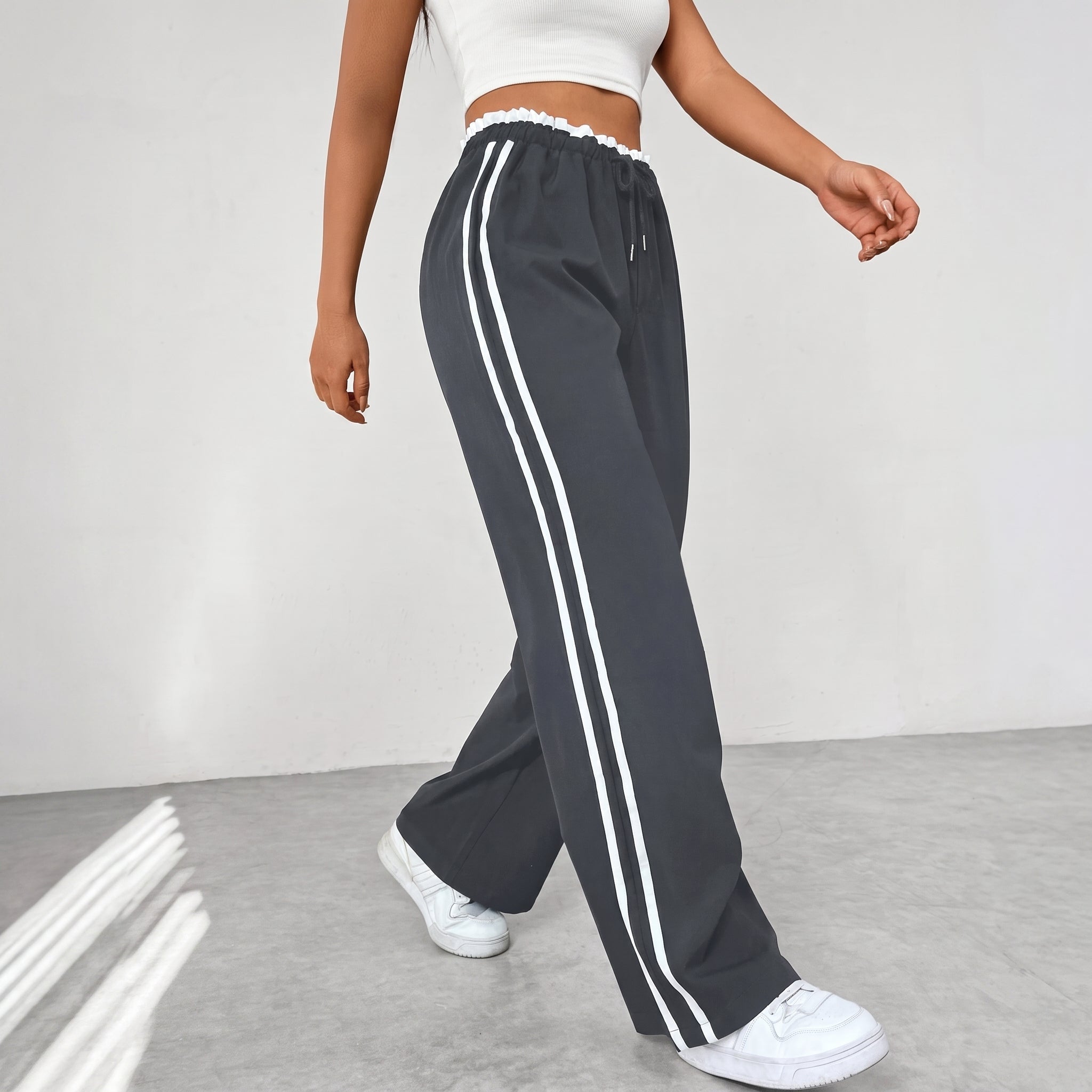 Beatrice - Women's High-Waisted Wide-Leg Joggers - Joggers - Grey - Davies & Cooper