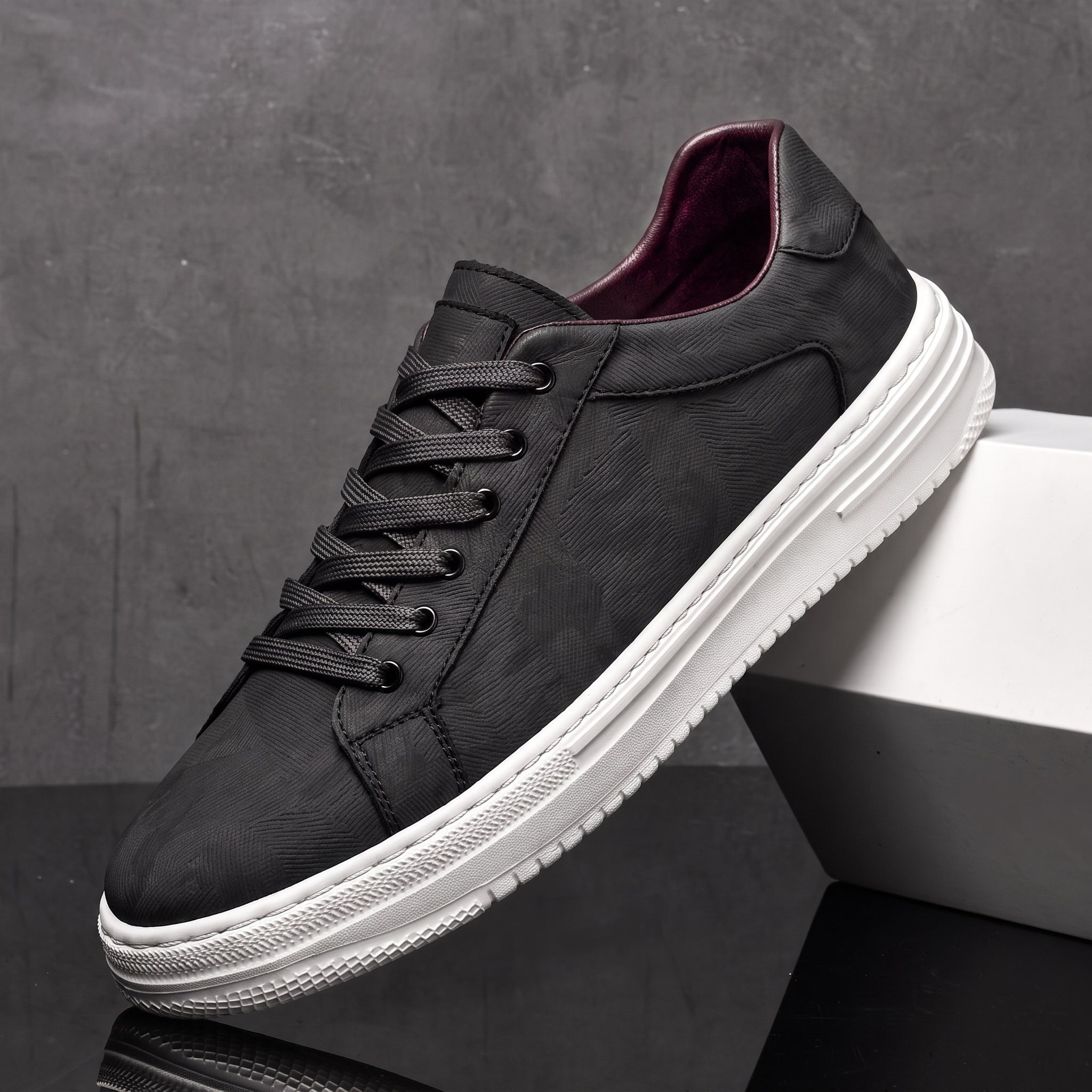 Charlie - Men's Low-Top Lace-Up Trainers with Textured Panel - Sneakers - Black - Davies & Cooper