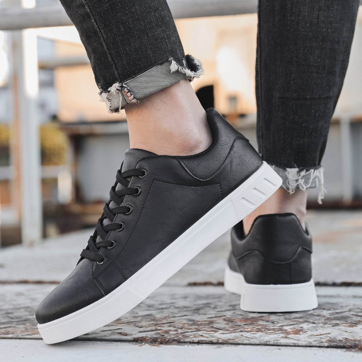 Charlie - Men's Round Toe Lace-Up Trainers with Contrast Sole - Sneakers - Black - Davies & Cooper