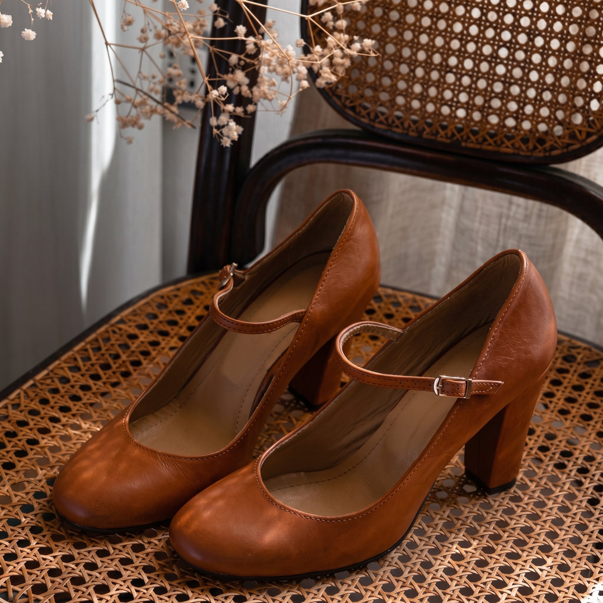 Eliza - Women's Mary Jane Block Heel Pumps with Buckle Strap - Sandals - Brown - Davies & Cooper
