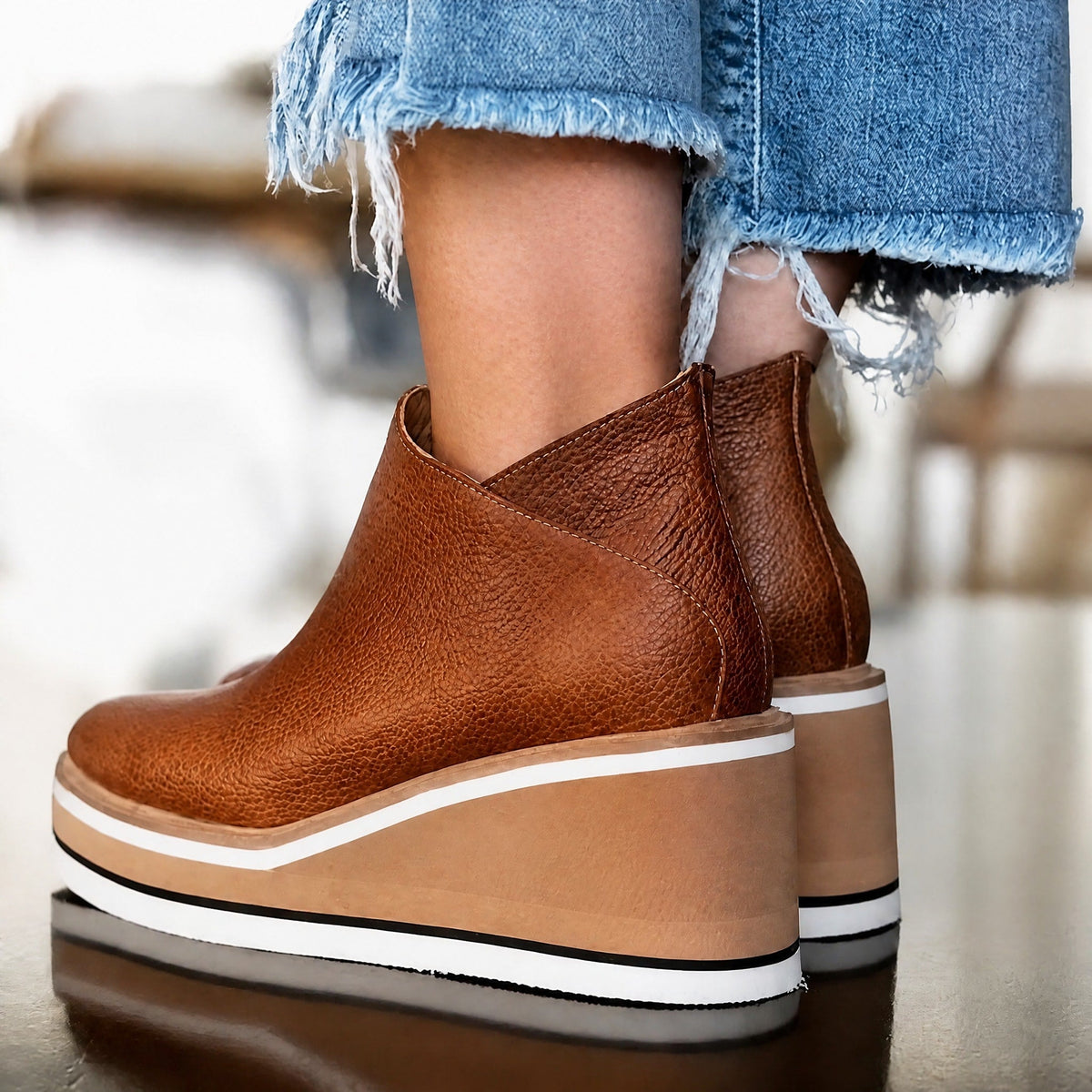 Isla - Women's Wedge Ankle Boots with Side Zip and Platform Sole - Boots - Brown - Davies & Cooper