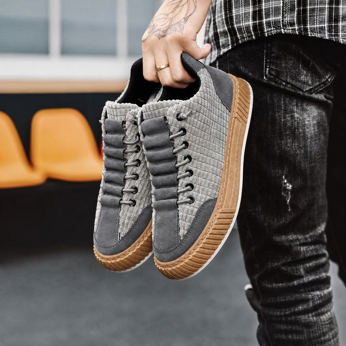 James - Men's Low-Top Lace-Up Trainers with Quilted Panel Design - Sneakers - Grey - Davies & Cooper