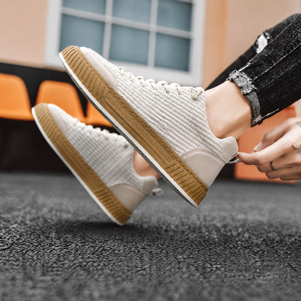 James - Men's Low-Top Lace-Up Trainers with Quilted Panel Design - Sneakers - White - Davies & Cooper