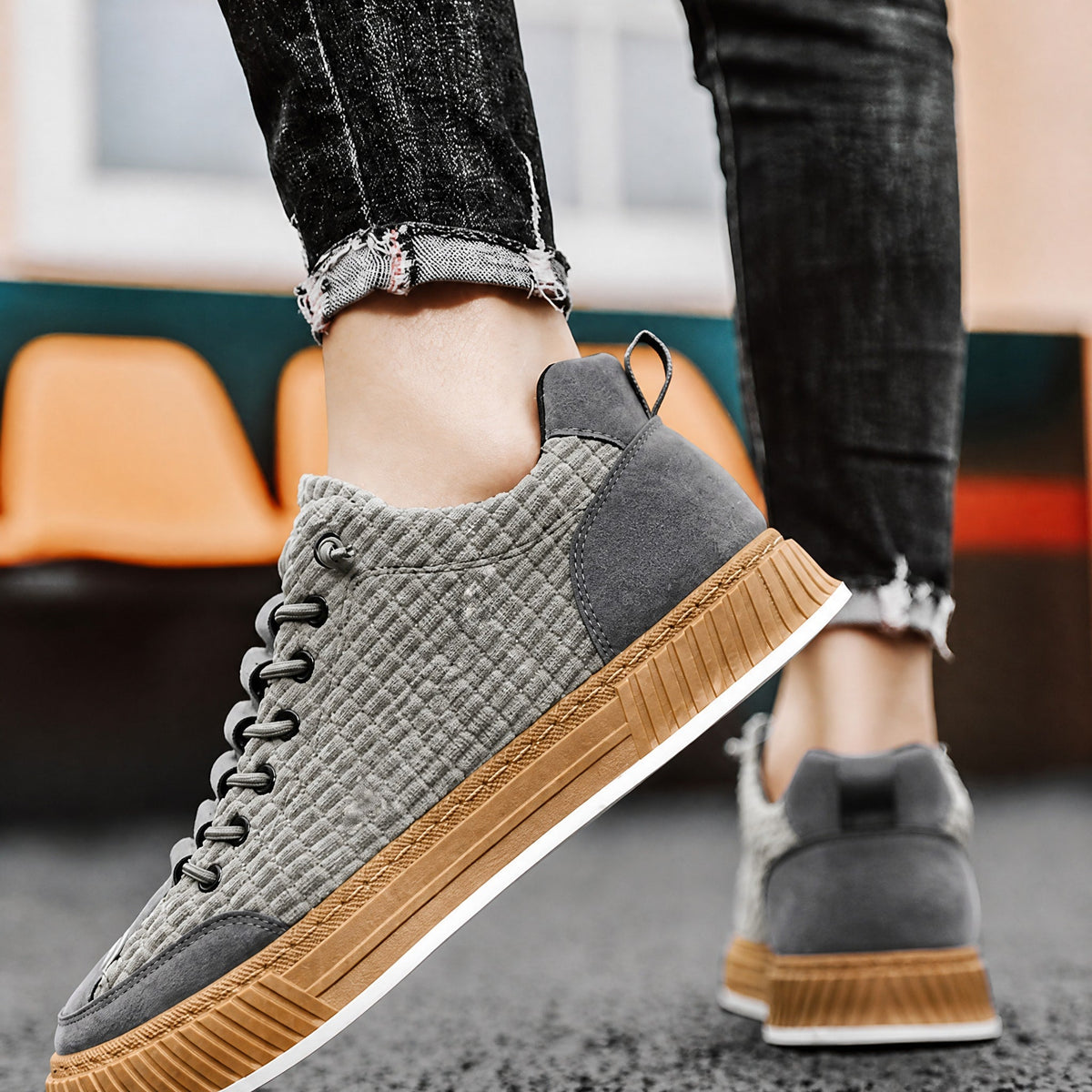 James - Men's Low-Top Lace-Up Trainers with Quilted Panel Design - Sneakers - Grey - Davies & Cooper