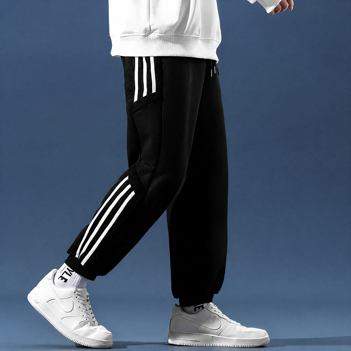 James - Men's Relaxed Fit Joggers with Contrast Side Stripe - Joggers - Black - Davies & Cooper