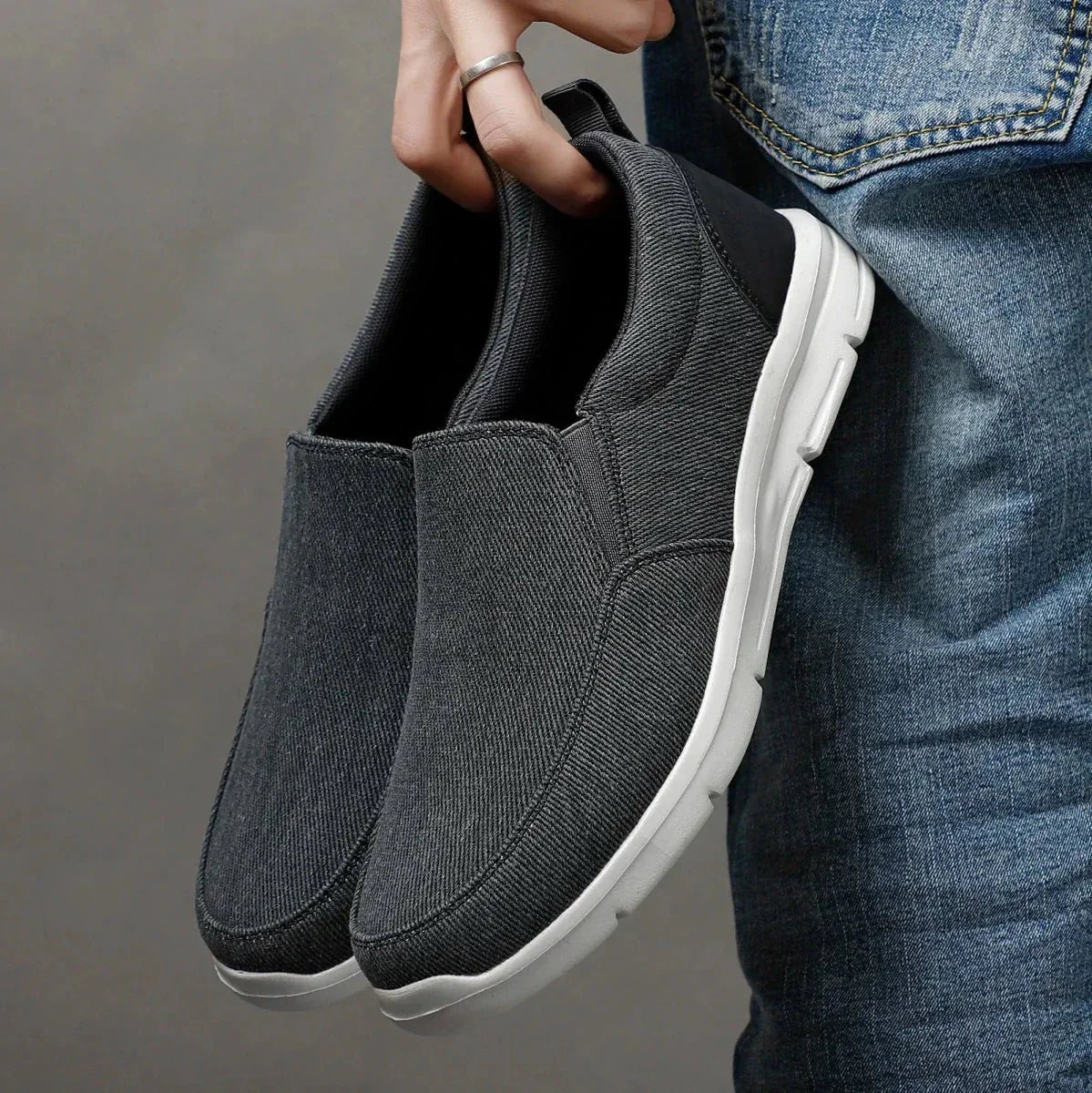 Jonas - Men's Orthopaedic Slip-On Trainers with Cushioned Sole