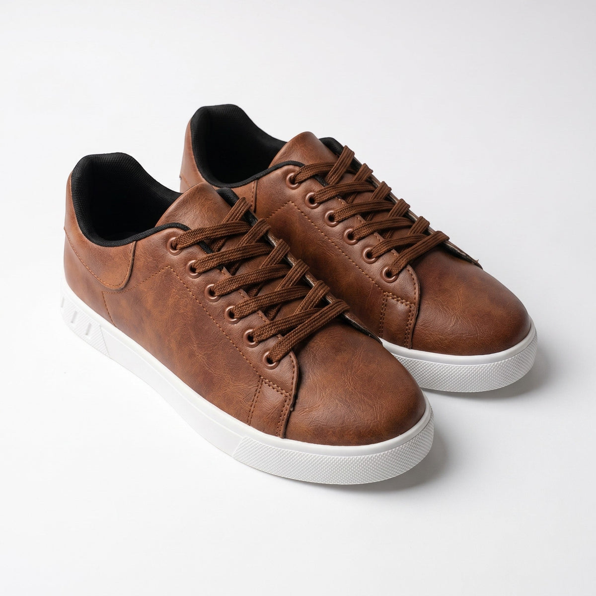 Jonas – Minimalist Casual Low-Top Trainers - Shoes - Brown - Davies & Cooper