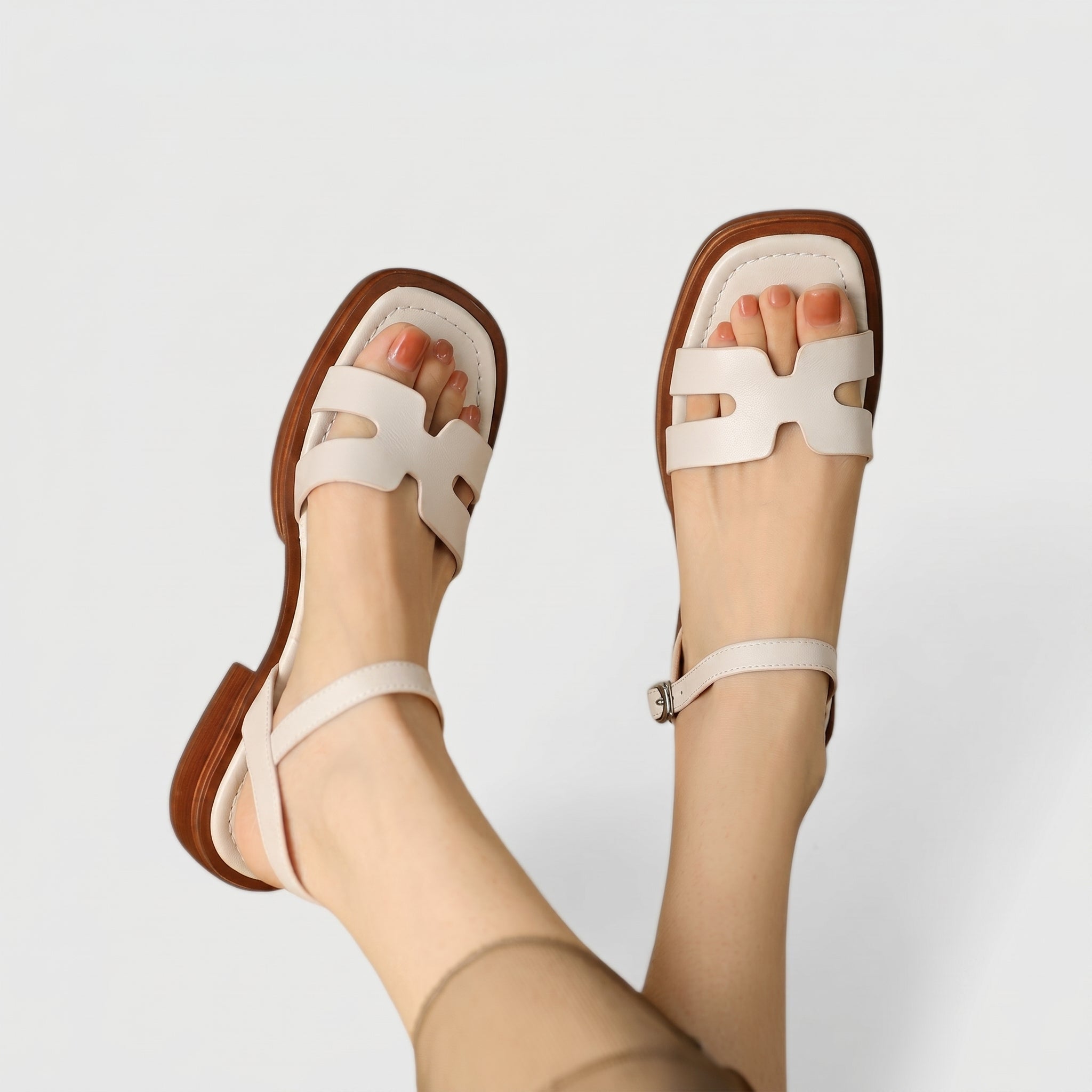 Nina - Women's Open Toe Flat Strap Sandals - Sandal - White - Davies & Cooper