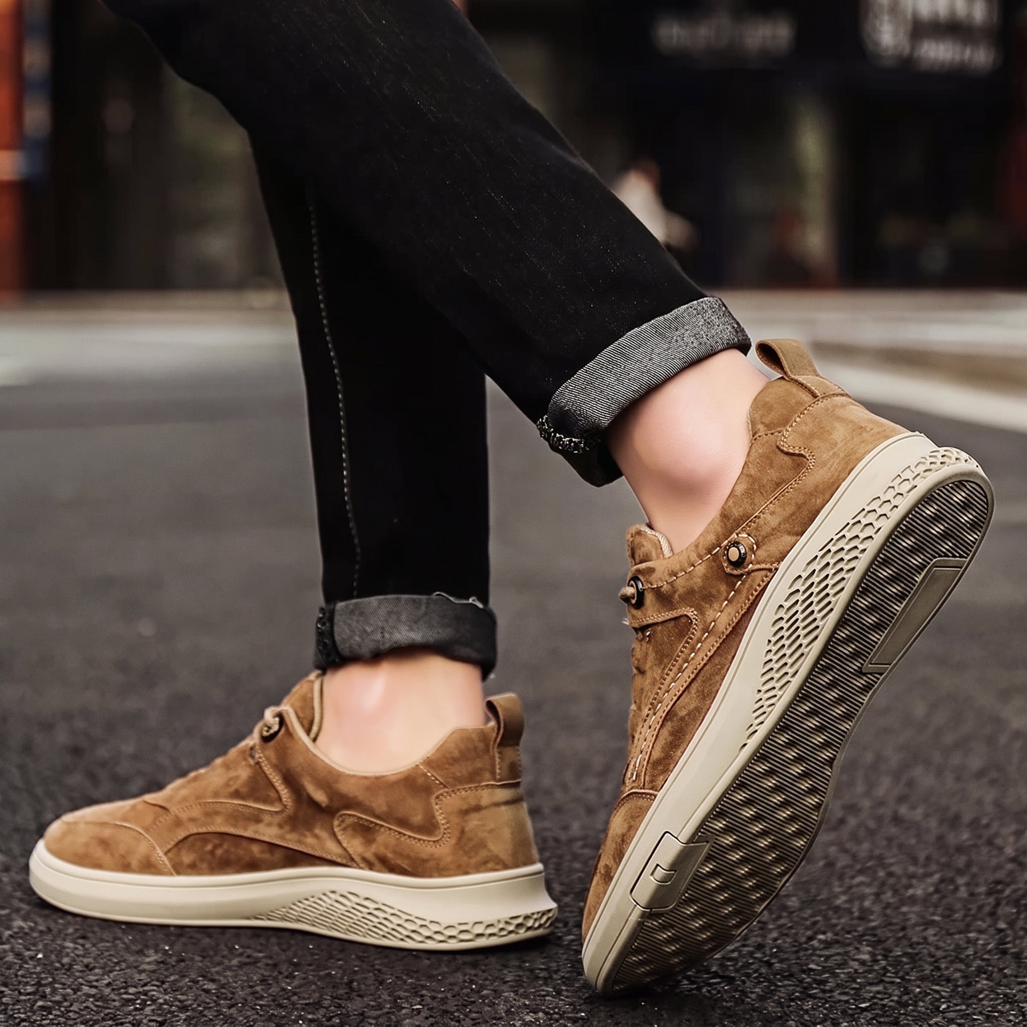 Oliver - Men's Low-Top Lace-Up Trainers with Stitched Panels - Sneakers - Khaki - Davies & Cooper