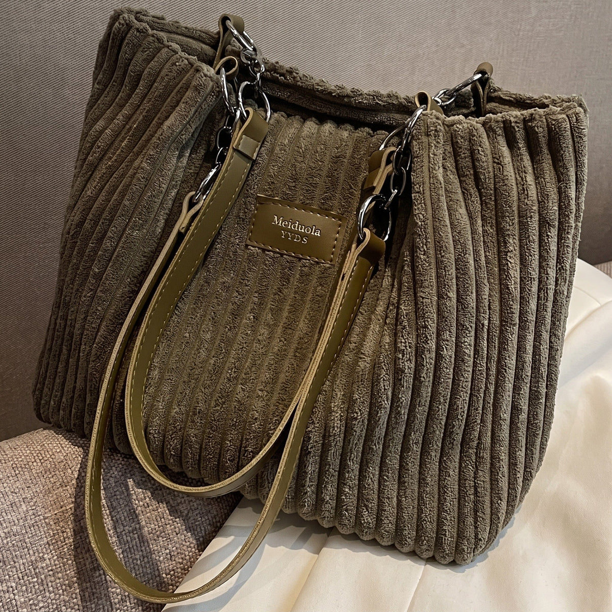 Olivia - Women's Corduroy Shoulder Bag with Adjustable Strap - Shoulder Bag - Green - Davies & Cooper