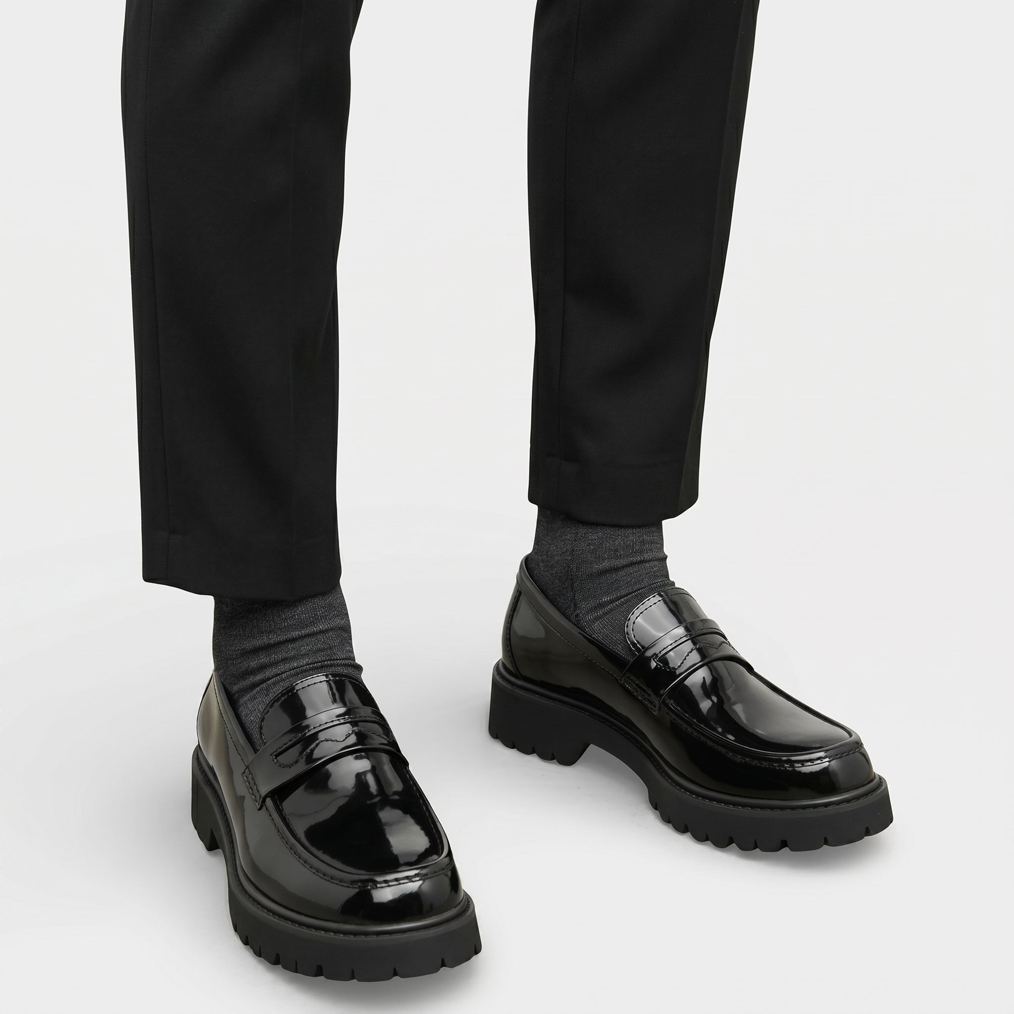 Richard - Men's Chunky Penny Loafers with Round Toe - Loafers - Glossy Black - Davies & Cooper