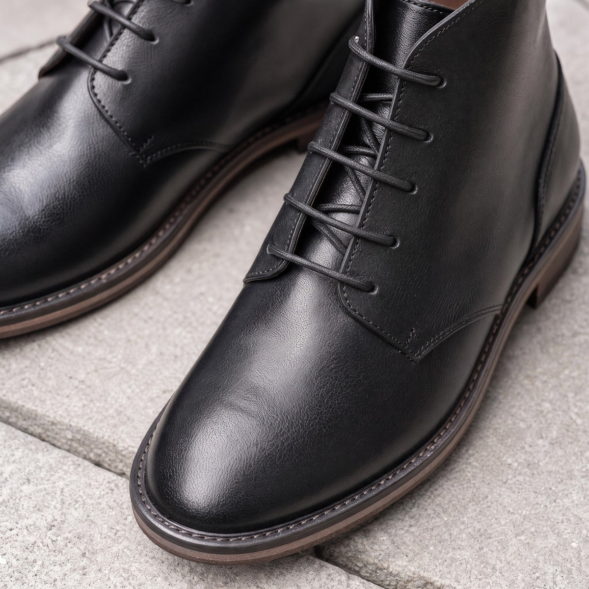 Robert - Men's Lace-Up Ankle Boots with Stacked Heel and Round Toe - Boots - Black - Davies & Cooper