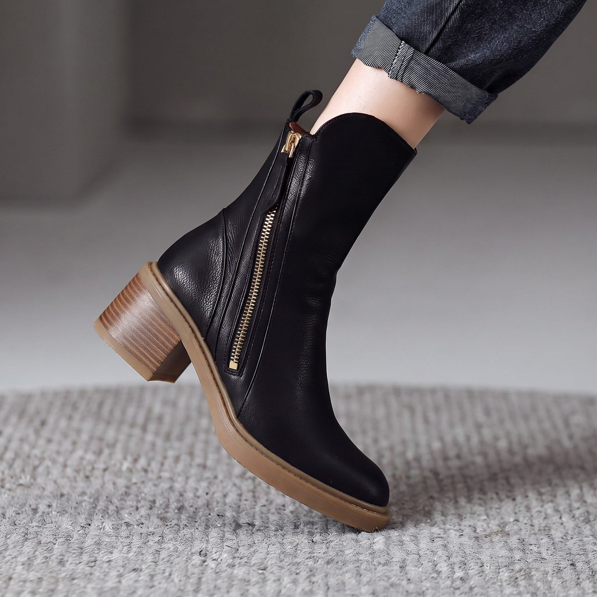 Sophie - Women's Block Heel Ankle Boots with Zip Detail - Boots - Black - Davies & Cooper