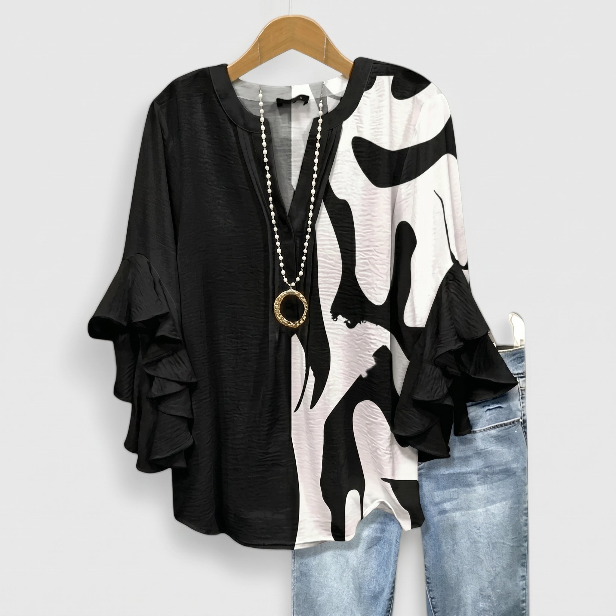 Sophie - Women's Relaxed Fit Floral Ruffle Sleeve Blouse - Blouse - Black - Davies & Cooper