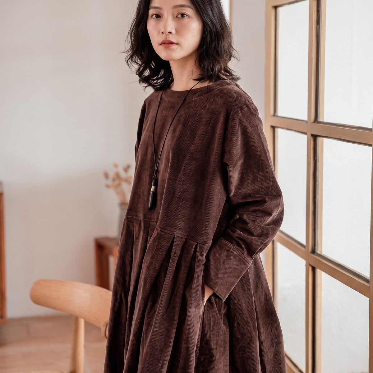 Zoe - Women's Pleated Midi Dress with Long Sleeves and Round Neck - Dresses - Brown - Davies & Cooper