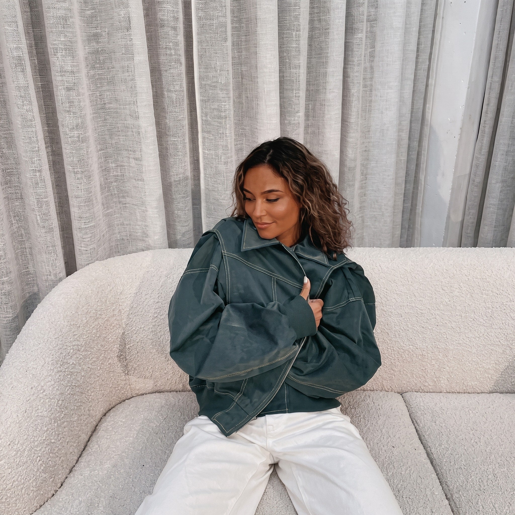 Isla - Women's Oversized Contrast Stitch Jacket with Collar