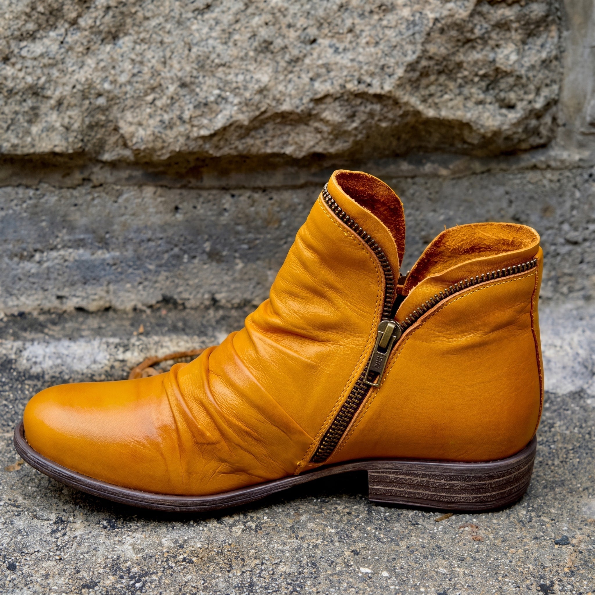 Isla - Women's Ankle Boots with Zip Detail