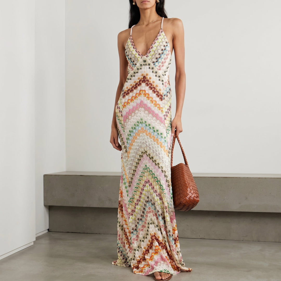 Clara - Women's Summer Chevron Print V-Neck Maxi Dress with Open Back