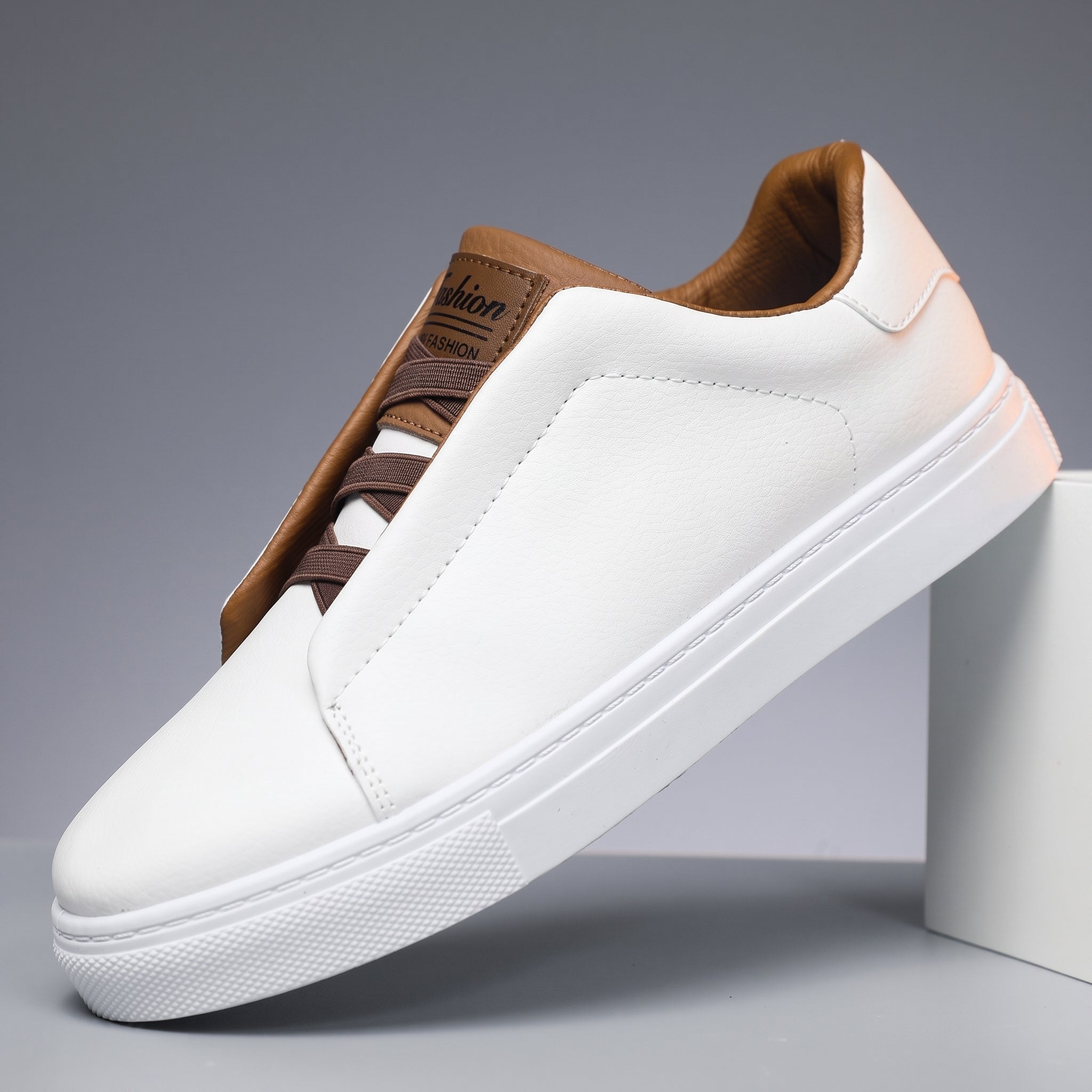 Andreas - Men's Orthopaedic Low-Top Trainers with Contrast Details - Sneakers - White - Davies & Cooper