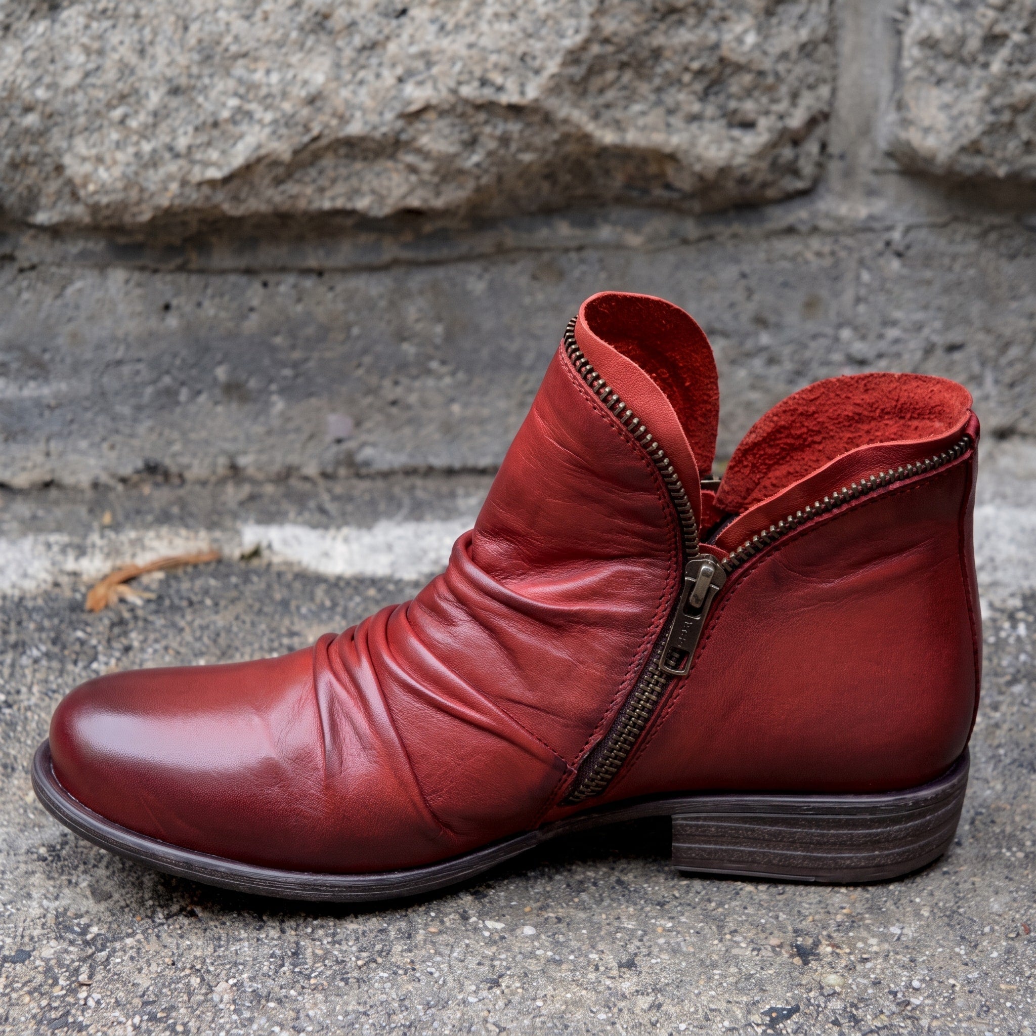 Isla - Women's Ankle Boots with Zip Detail