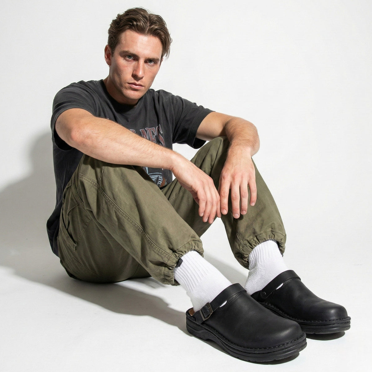 Benjamin – Elegant Orthopaedic Clogs – Slip-Resistant, Padded Sole - Shoes - Black - Davies & Cooper