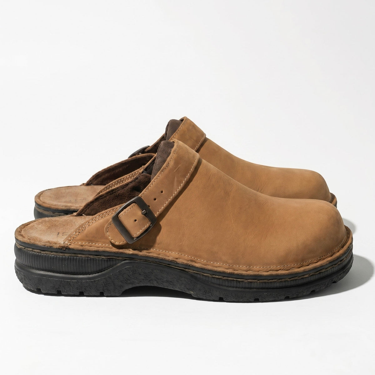 Benjamin – Elegant Orthopaedic Clogs – Slip-Resistant, Padded Sole - Shoes - Brown - Davies & Cooper