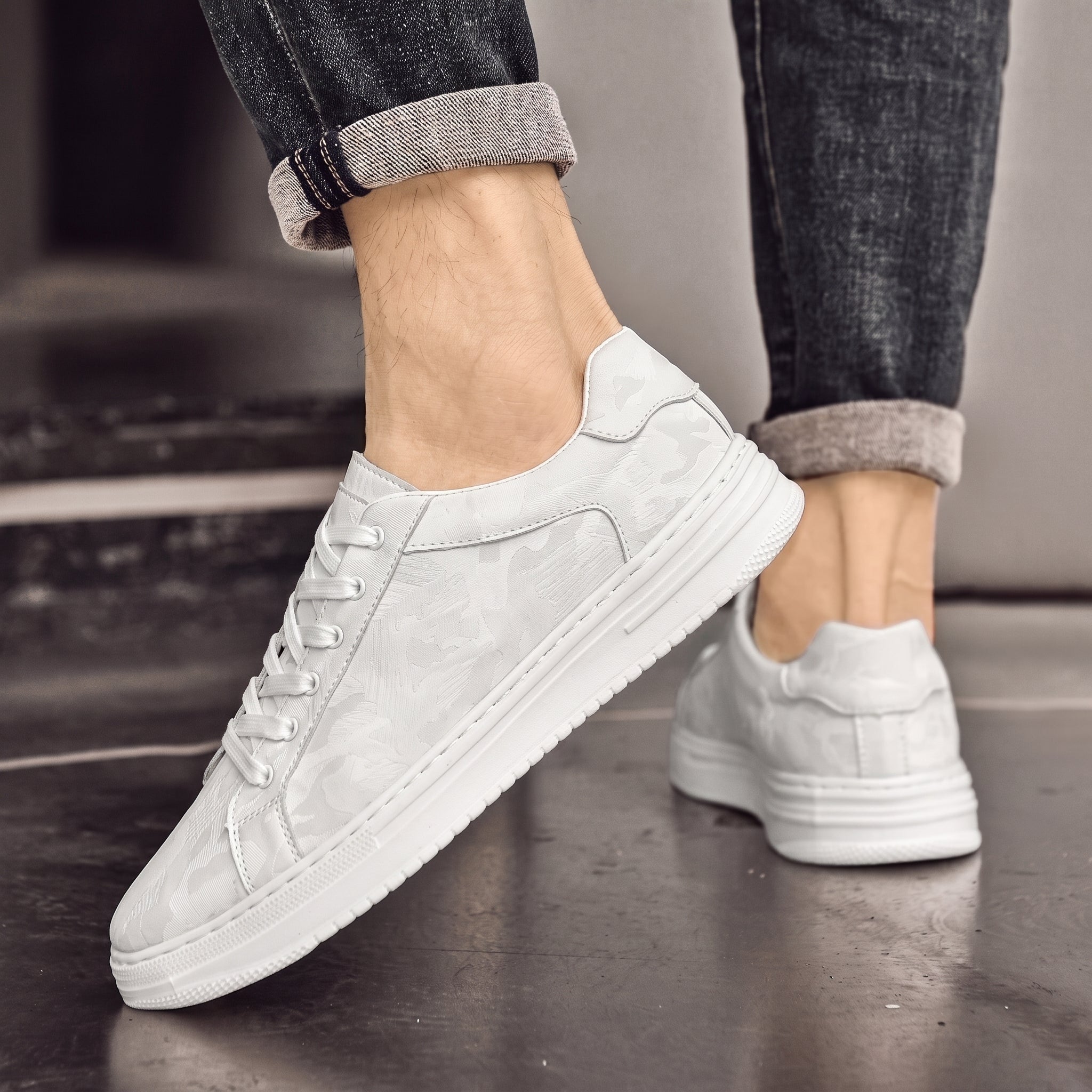 Charlie - Men's Low-Top Lace-Up Trainers with Textured Panel - Sneakers - White - Davies & Cooper
