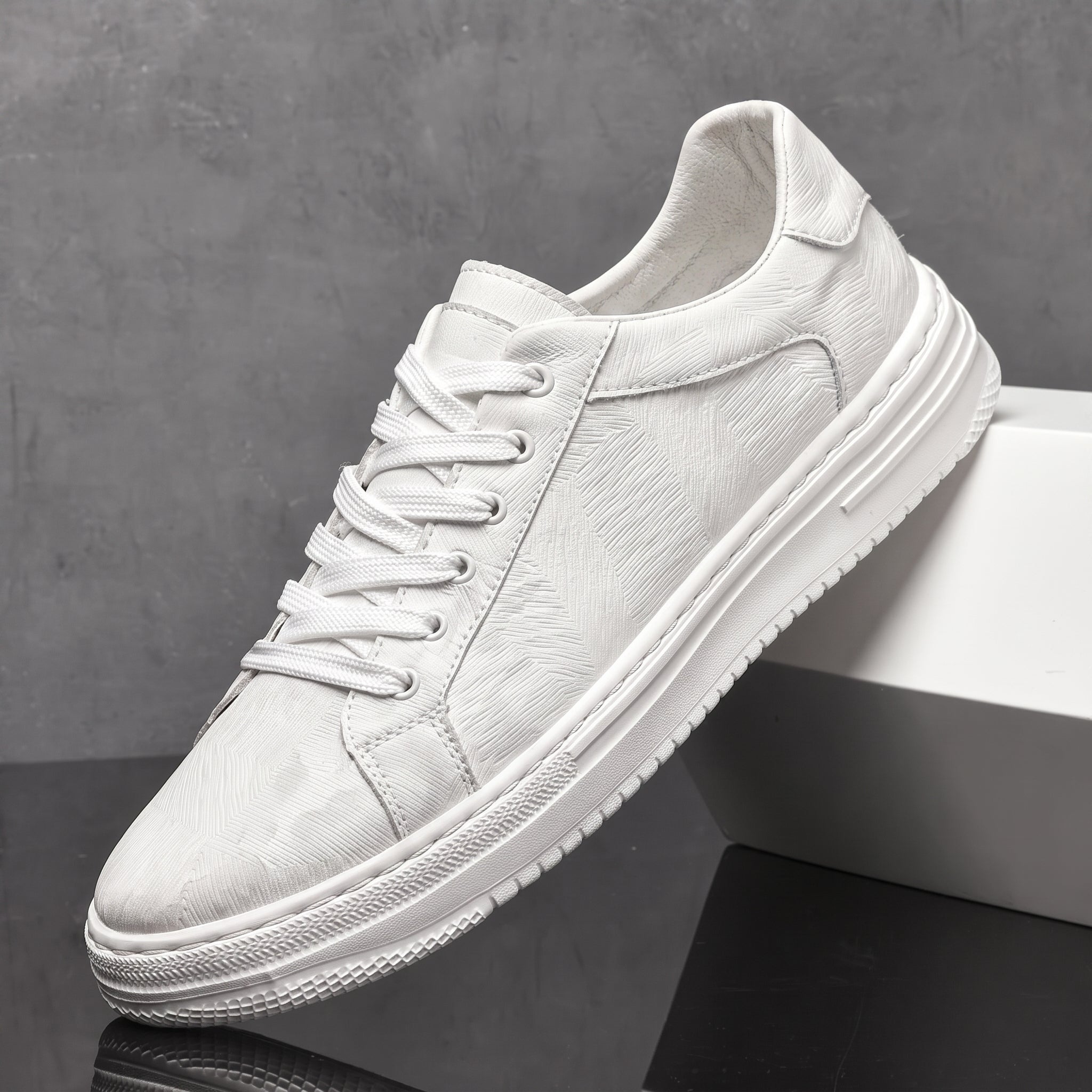 Charlie - Men's Low-Top Lace-Up Trainers with Textured Panel - Sneakers - White - Davies & Cooper