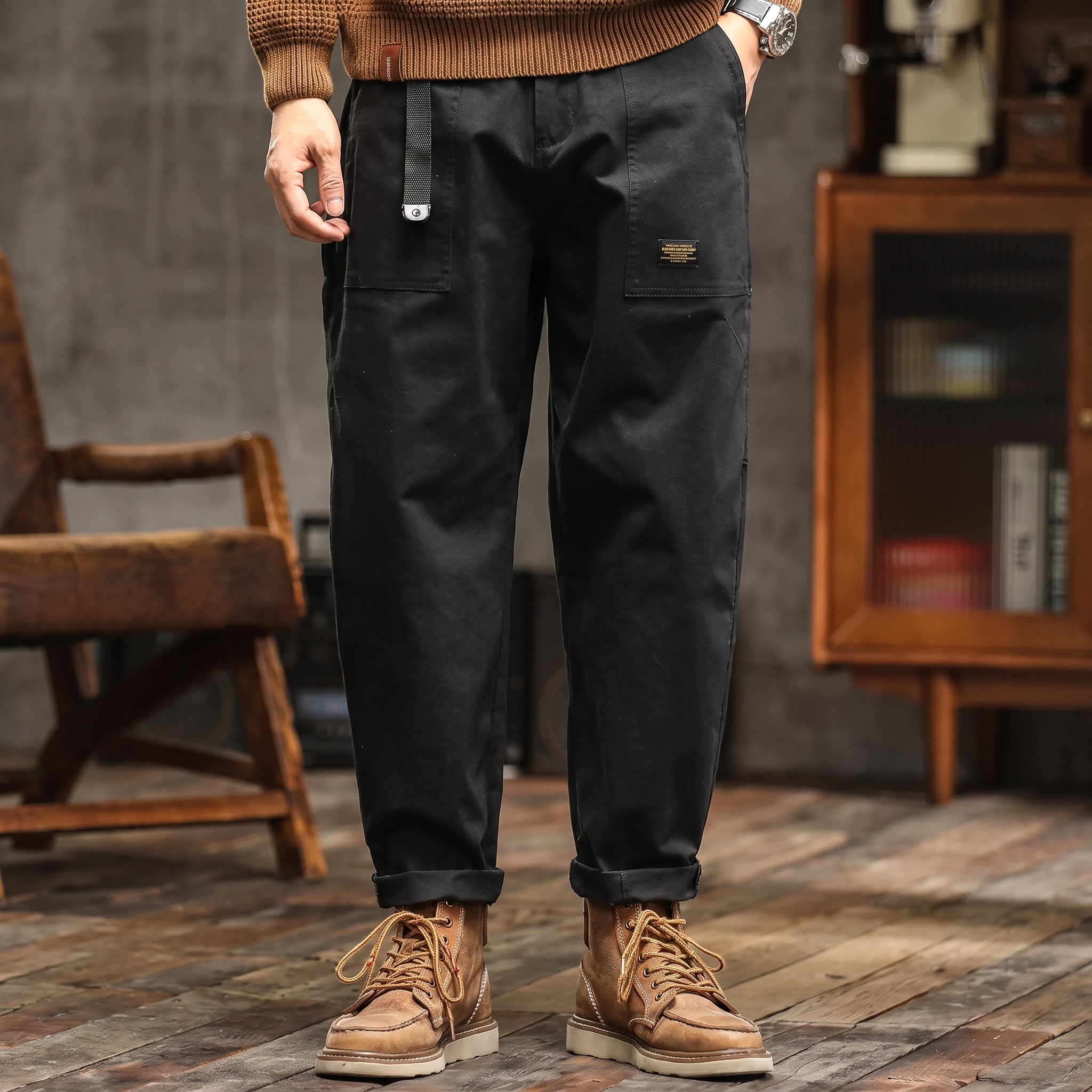 Charlie - Men's Relaxed Fit Cargo Trousers with Flap Pockets - Cargo Pants - Black - Davies & Cooper