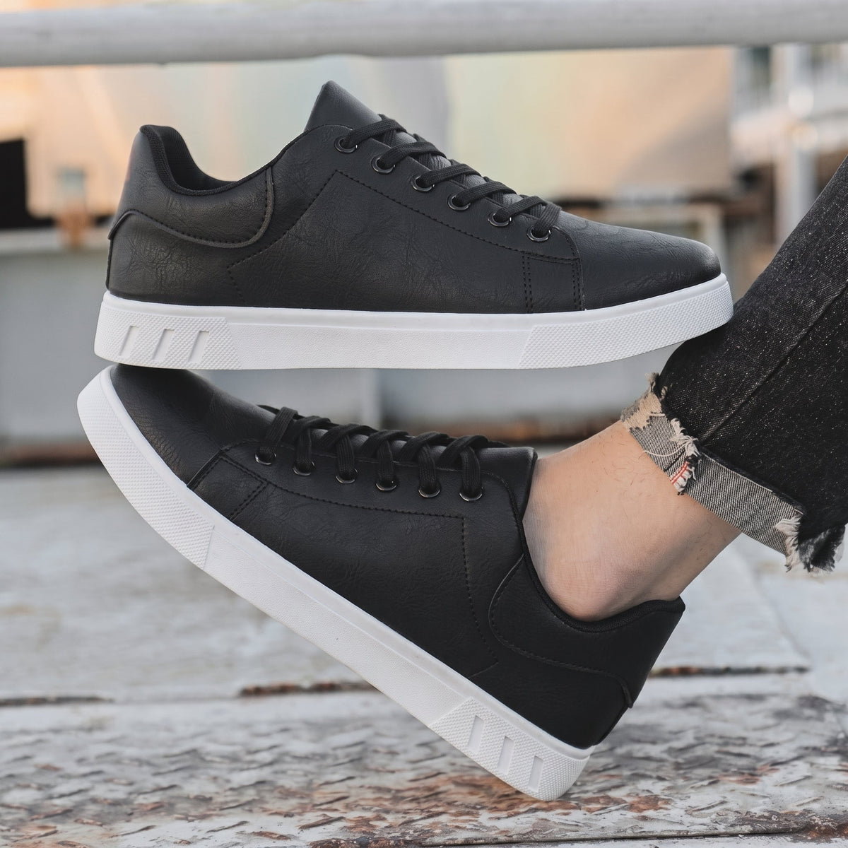Charlie - Men's Round Toe Lace-Up Trainers with Contrast Sole - Sneakers - Black - Davies & Cooper