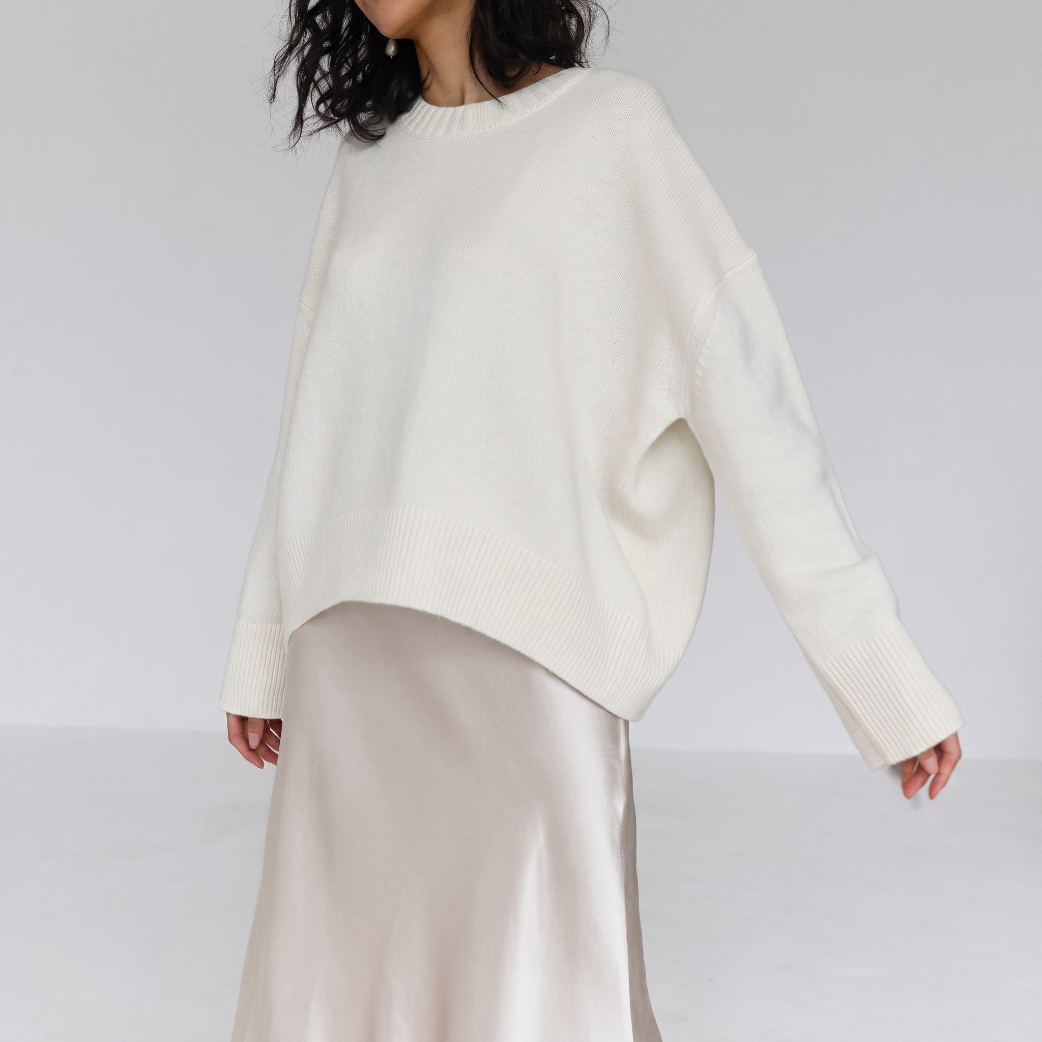 Sophie - Women's Oversized Crewneck Knit Jumper with Ribbed Cuffs