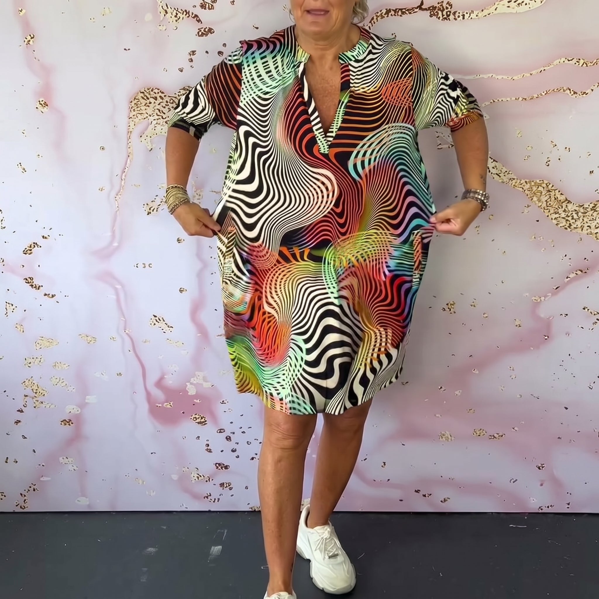 Donna - Women's Summer Abstract Print V - Neck Midi Dress - Midi Dress - Red - Davies & Cooper