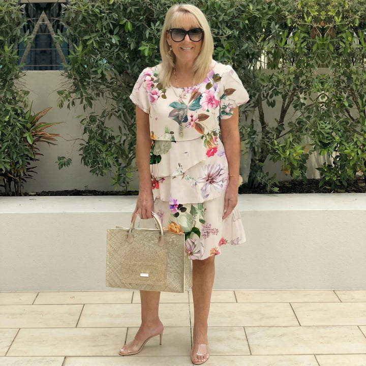 Eleanor - Women's Floral Tiered Short Sleeve Midi Dress - Midi Dress - Beige - Davies & Cooper