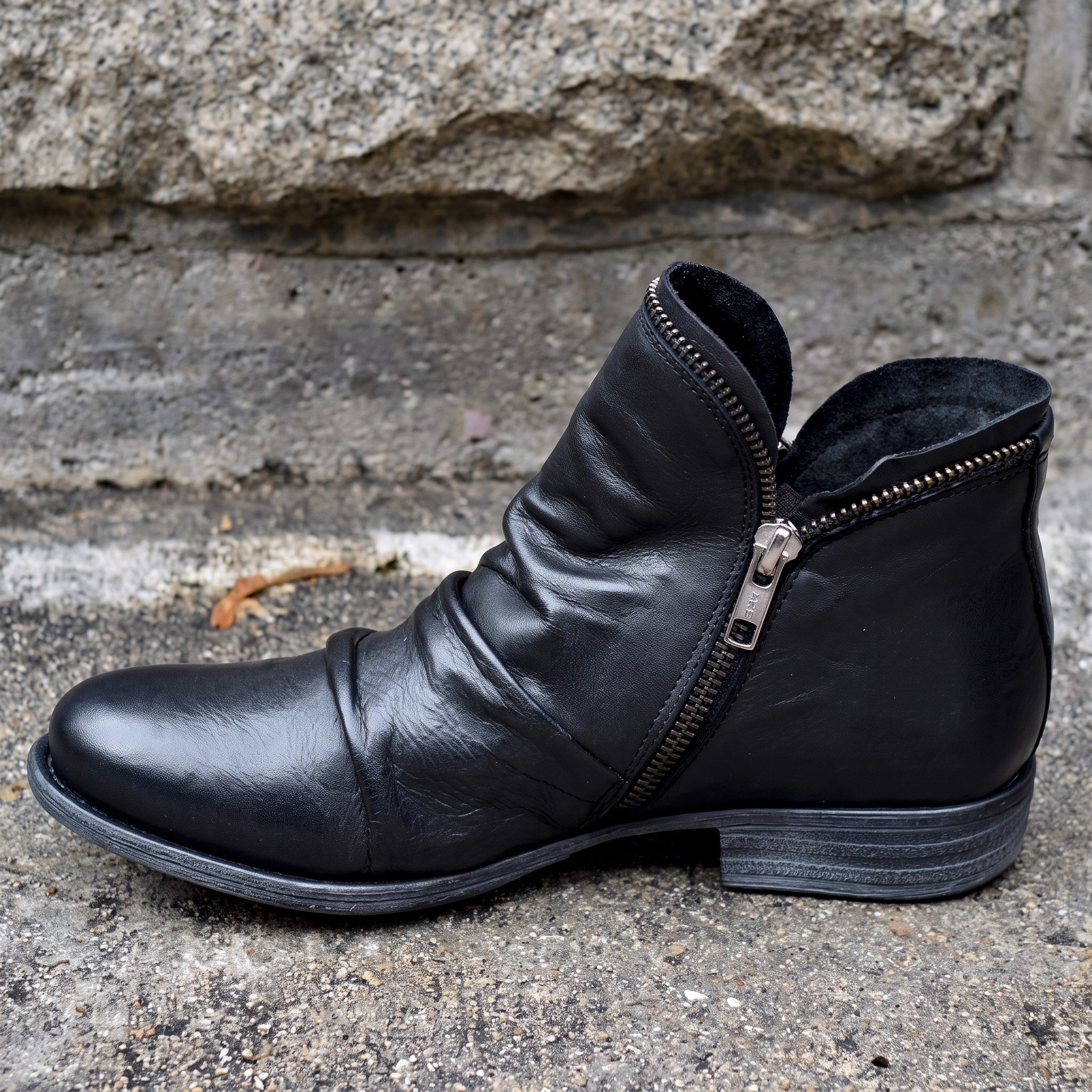 Isla - Women's Ankle Boots with Zip Detail