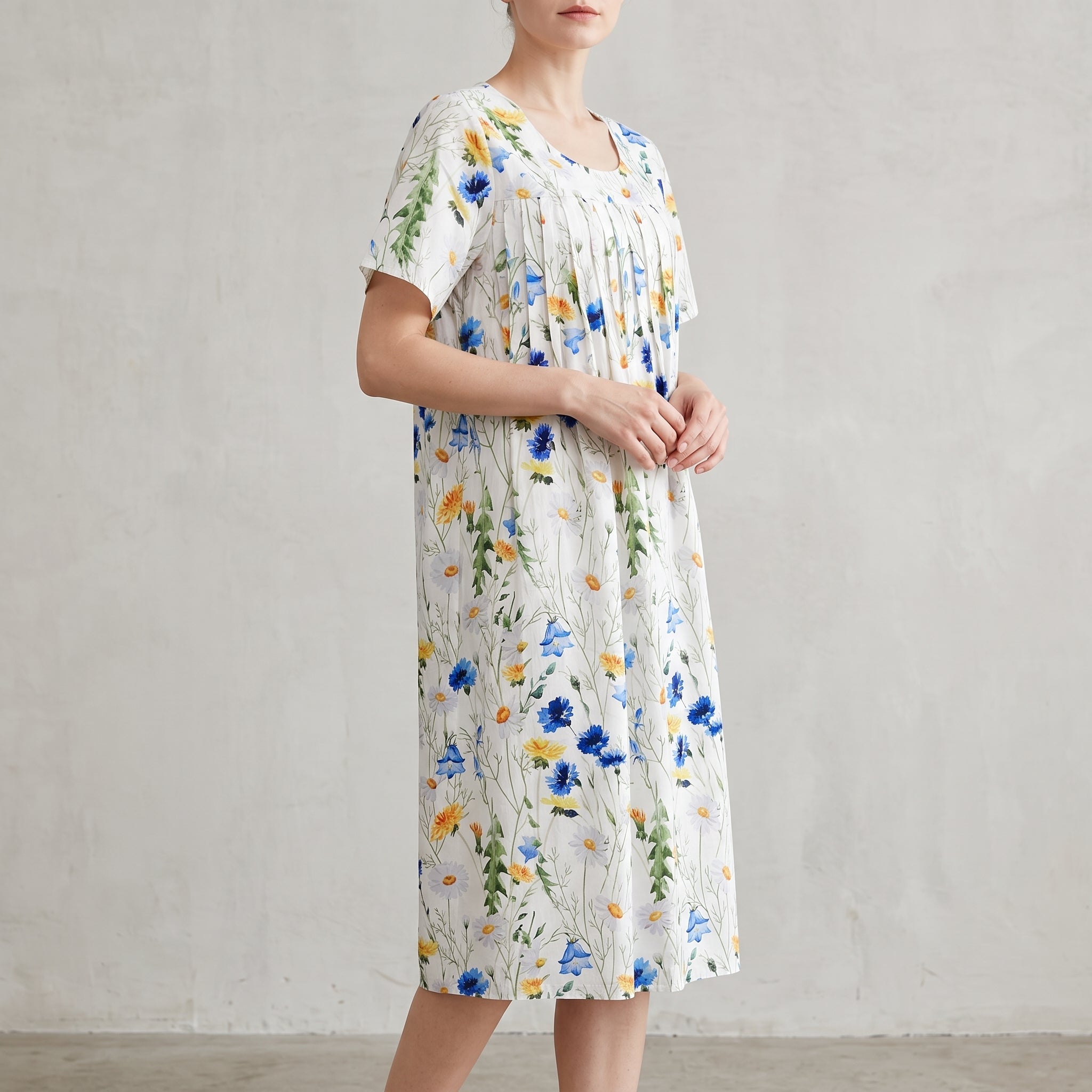 Georgia – Women's Printed Smocked Bodice Midi Dress - Dresses - White - Davies & Cooper
