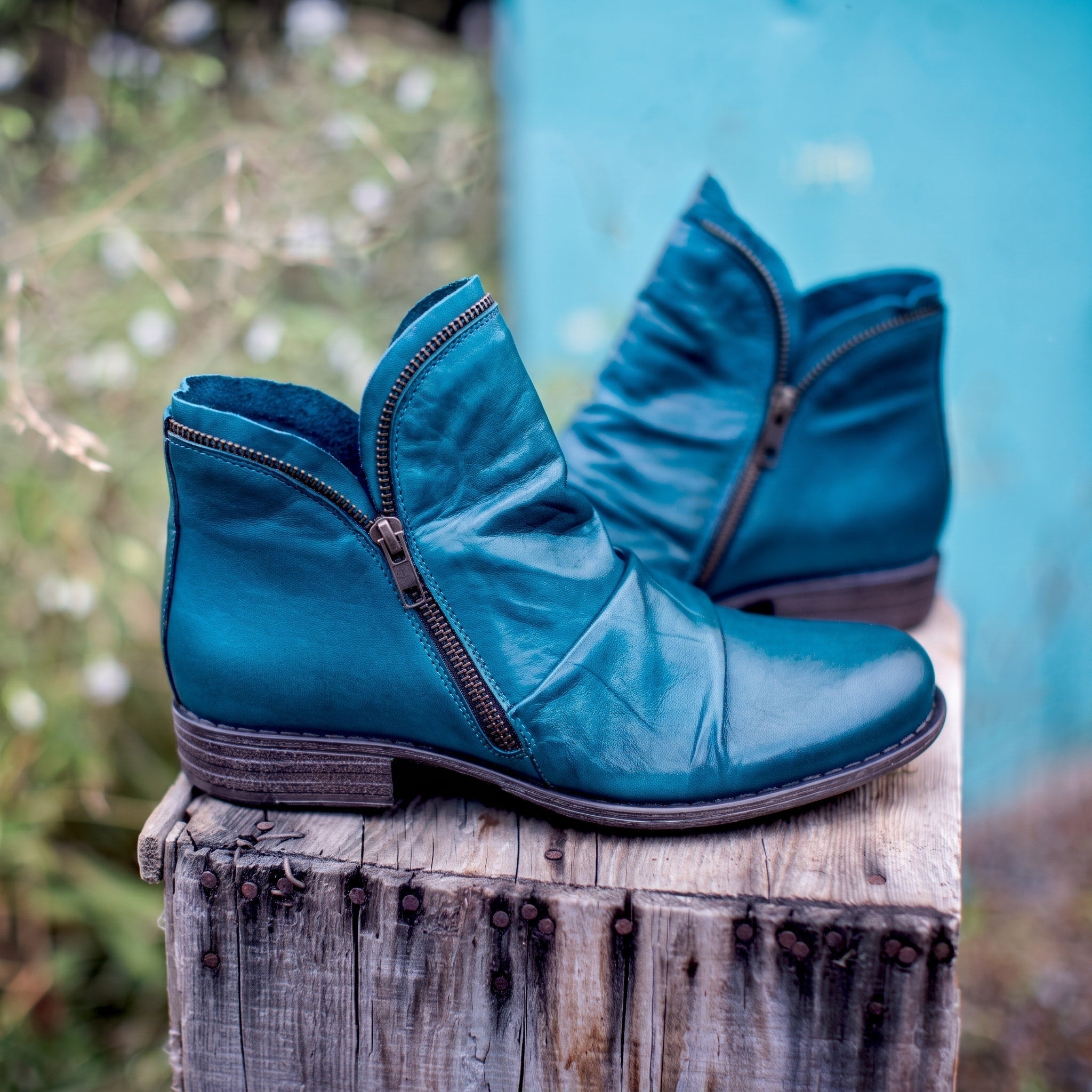 Isla - Women's Ankle Boots with Zip Detail - Boots - Blue - Davies & Cooper