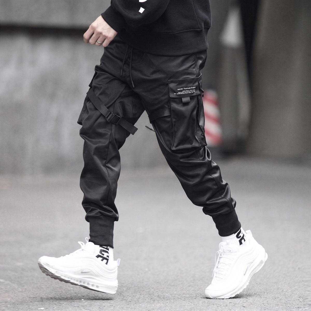 Jack - Men's Tactical Cargo Joggers with Multiple Pockets and Buckle Straps - Joggers - Black - Davies & Cooper