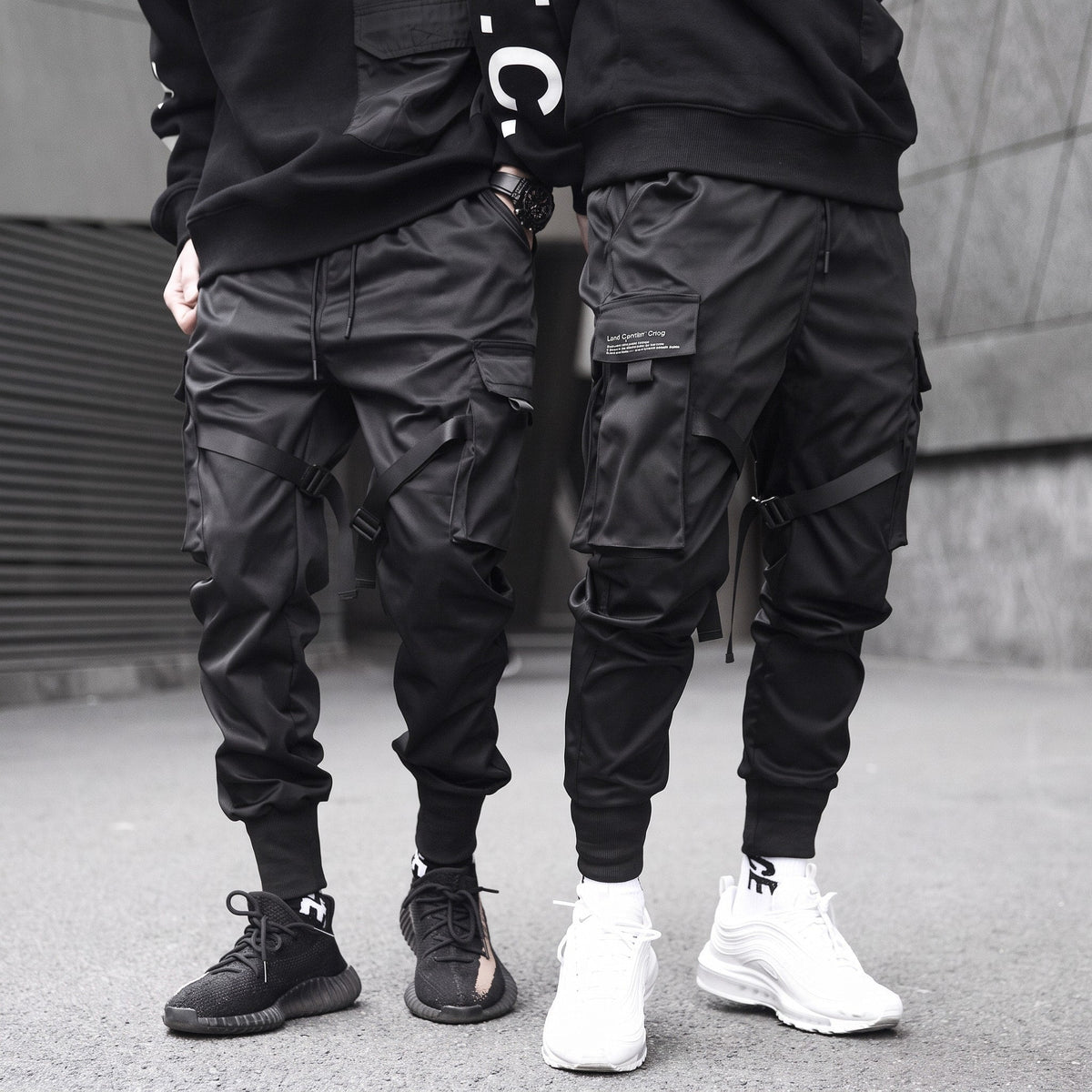 Jack - Men's Tactical Cargo Joggers with Multiple Pockets and Buckle Straps - Joggers - Black - Davies & Cooper