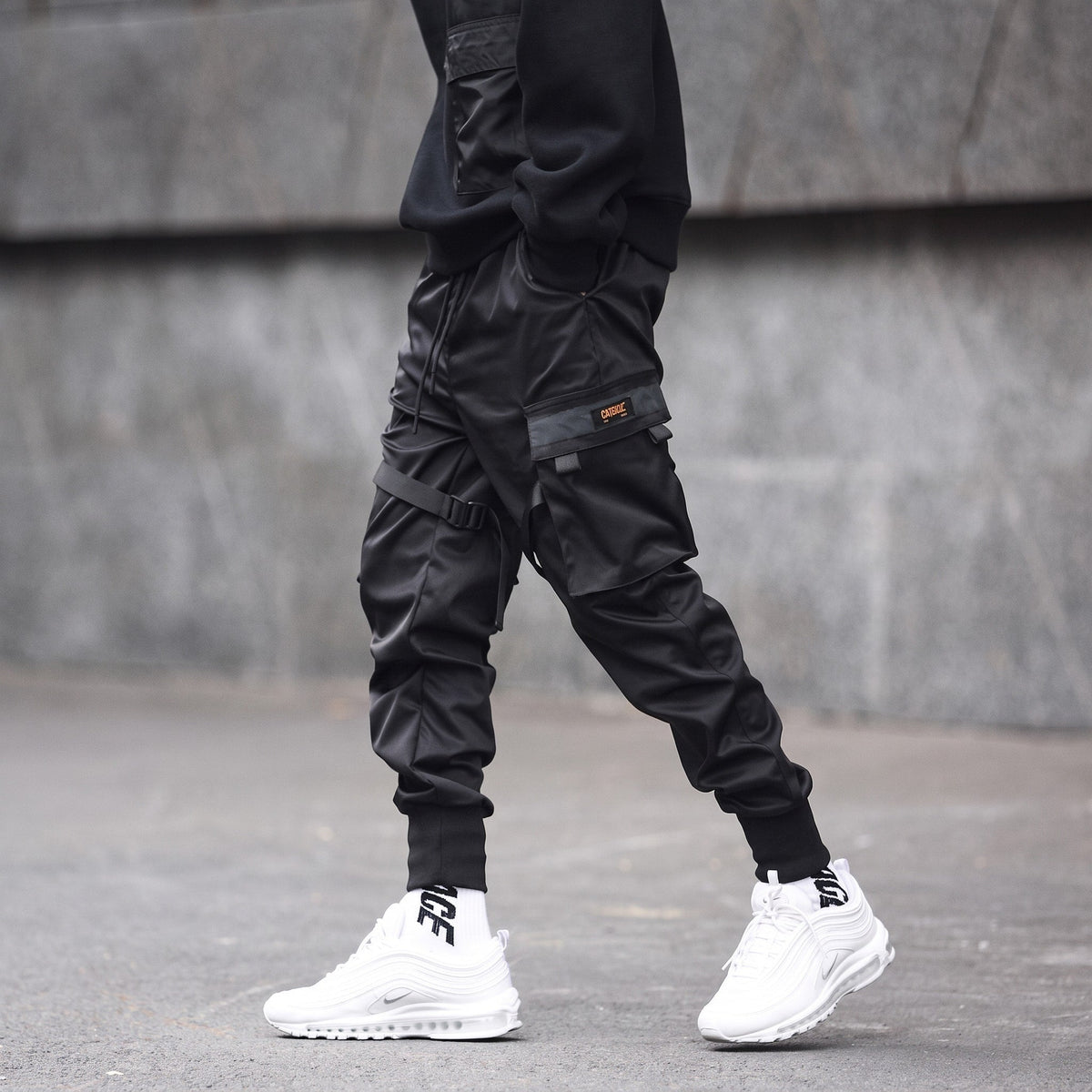 Jack - Men's Tactical Cargo Joggers with Multiple Pockets and Buckle Straps - Joggers - Black - Davies & Cooper