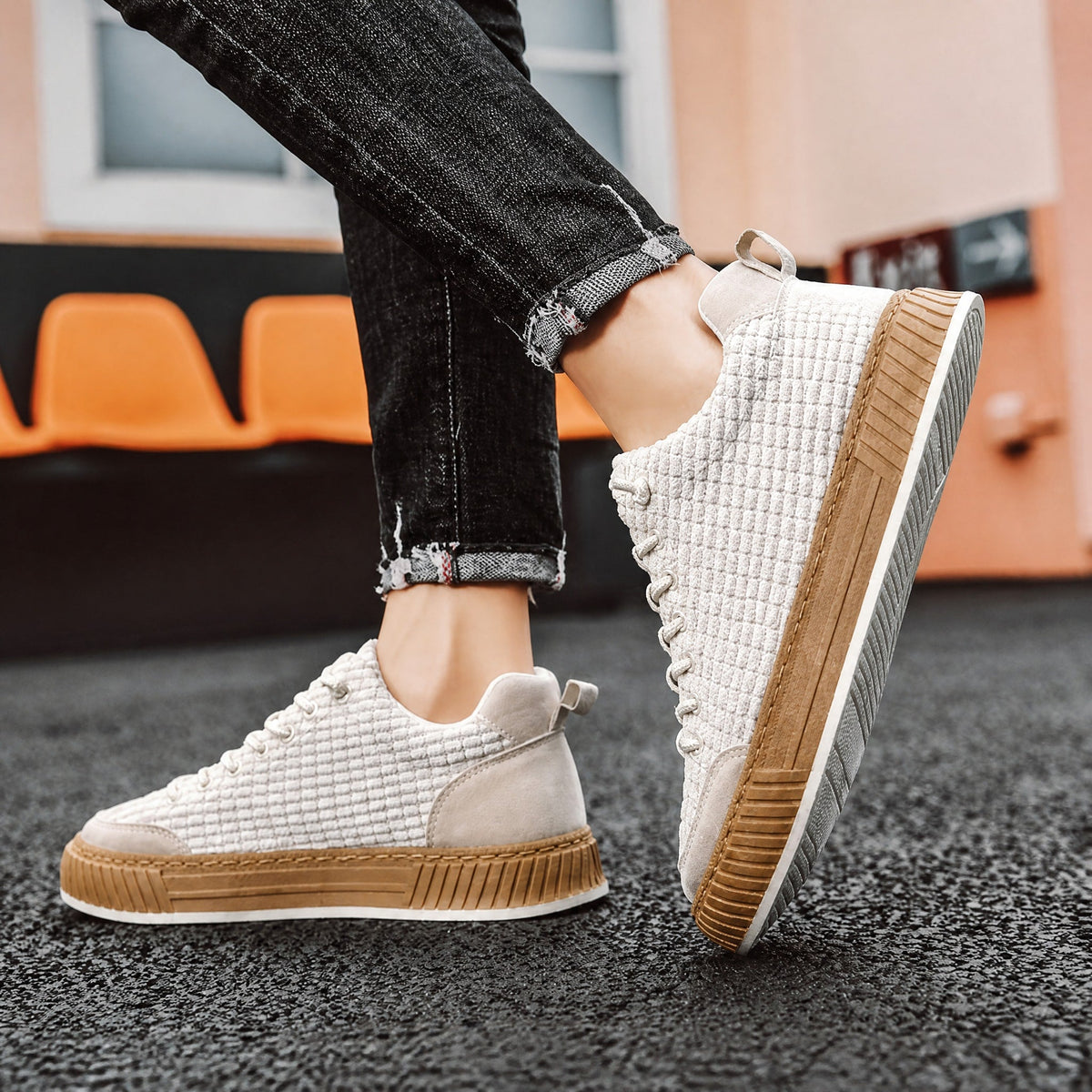 James - Men's Low-Top Lace-Up Trainers with Quilted Panel Design - Sneakers - White - Davies & Cooper