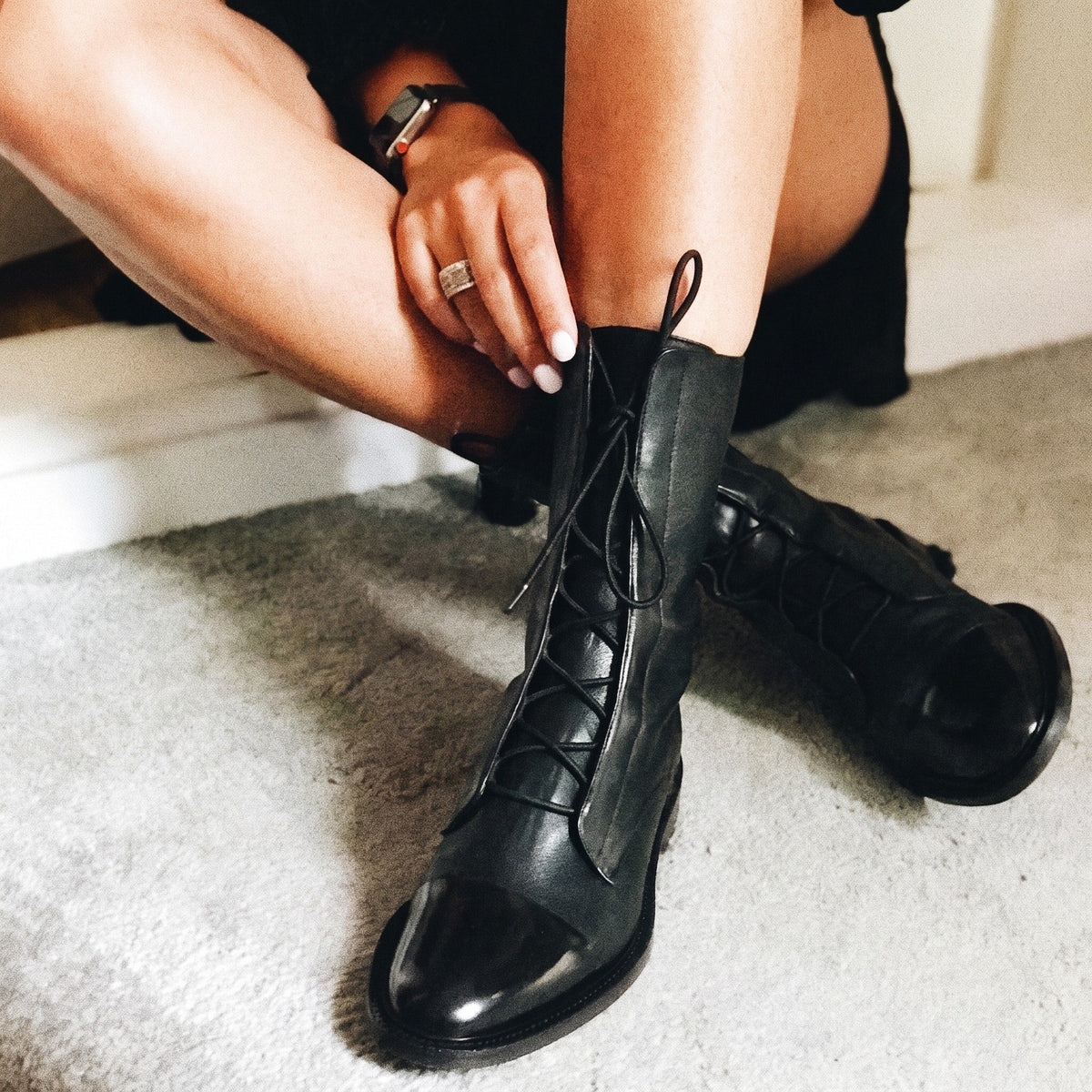 Julia - Women's Lace-Up Mid-Calf Boots with Block Heel - Boots - Black - Davies & Cooper