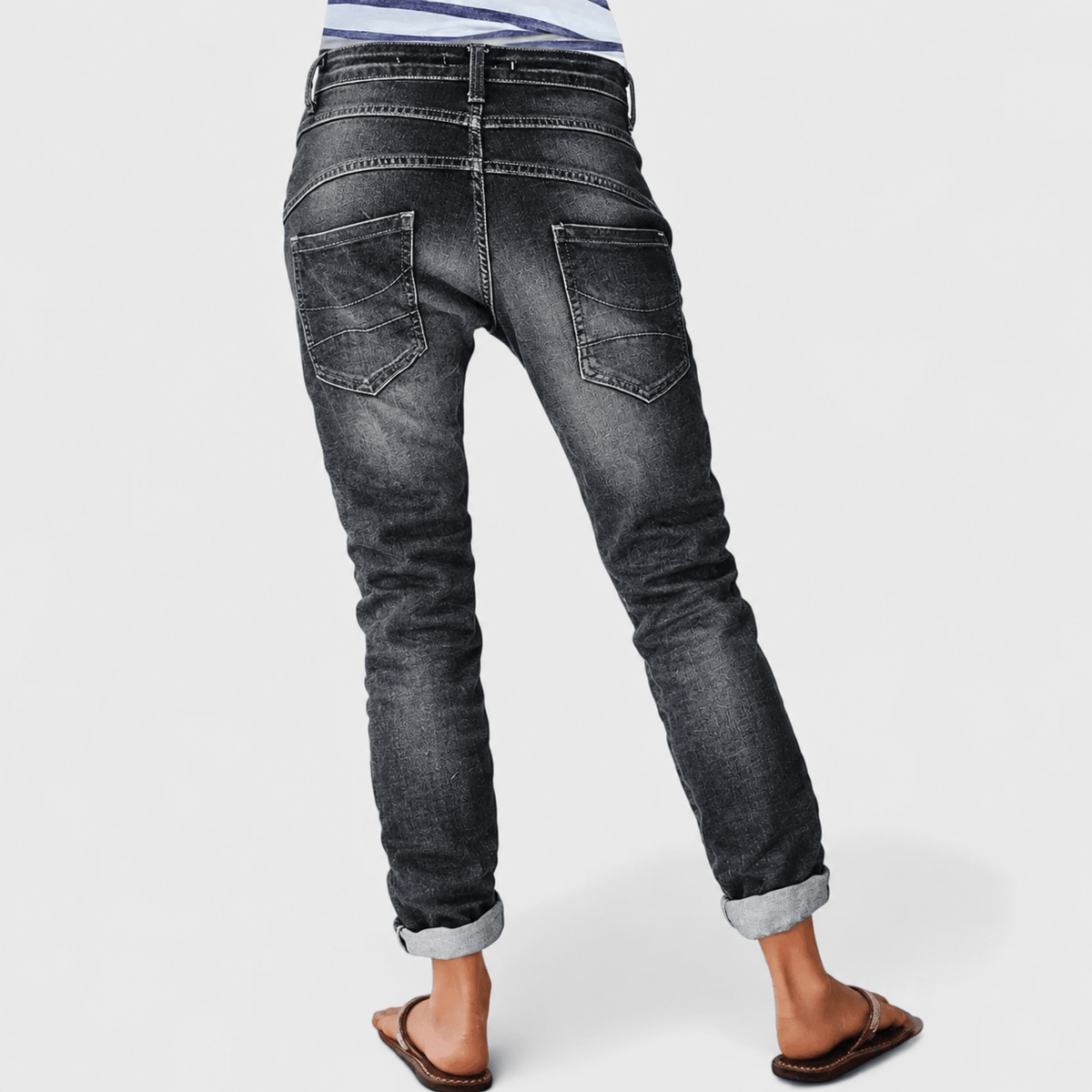 Leni - Women's Distressed Wide-Leg Button-Fly Tapered Jeans - Jeans - Black - Davies & Cooper