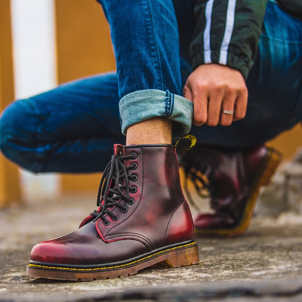 Logan - Men's Vintage Ombré Lace-Up Ankle Boots with Stitched Sole - Boots - Red - Davies & Cooper