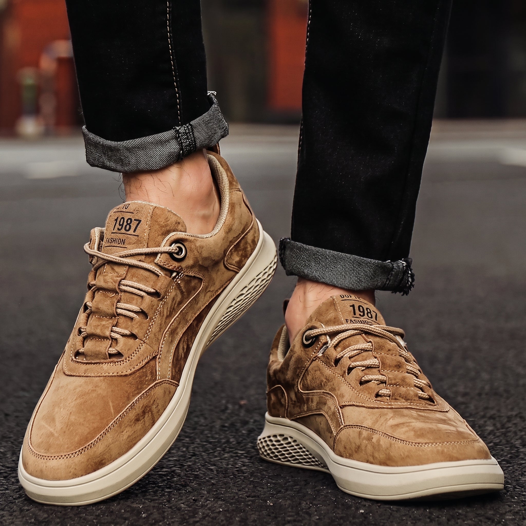 Oliver - Men's Low-Top Lace-Up Trainers with Stitched Panels - Sneakers - Khaki - Davies & Cooper