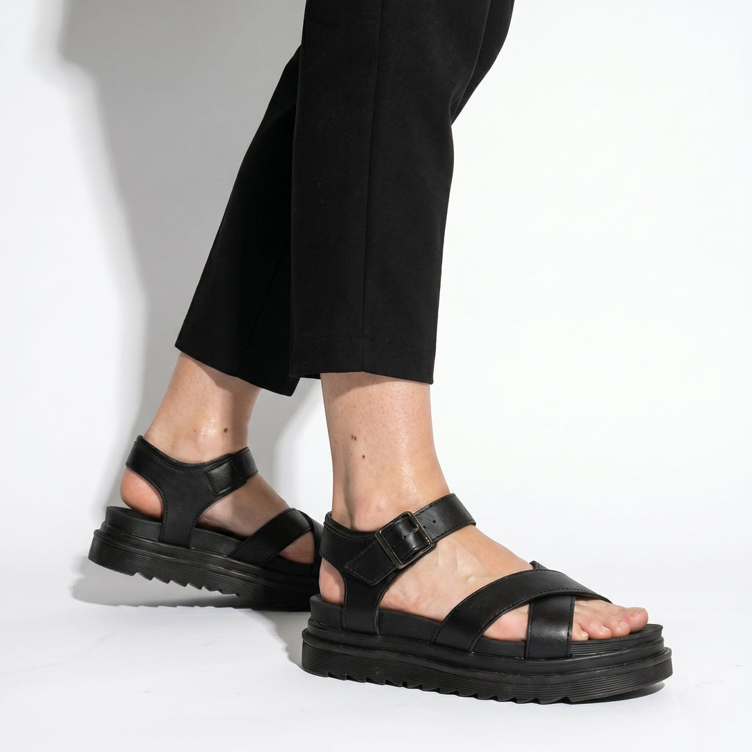 Reese - Women's Chunky Strap Sandals - Sandals - Black - Davies & Cooper
