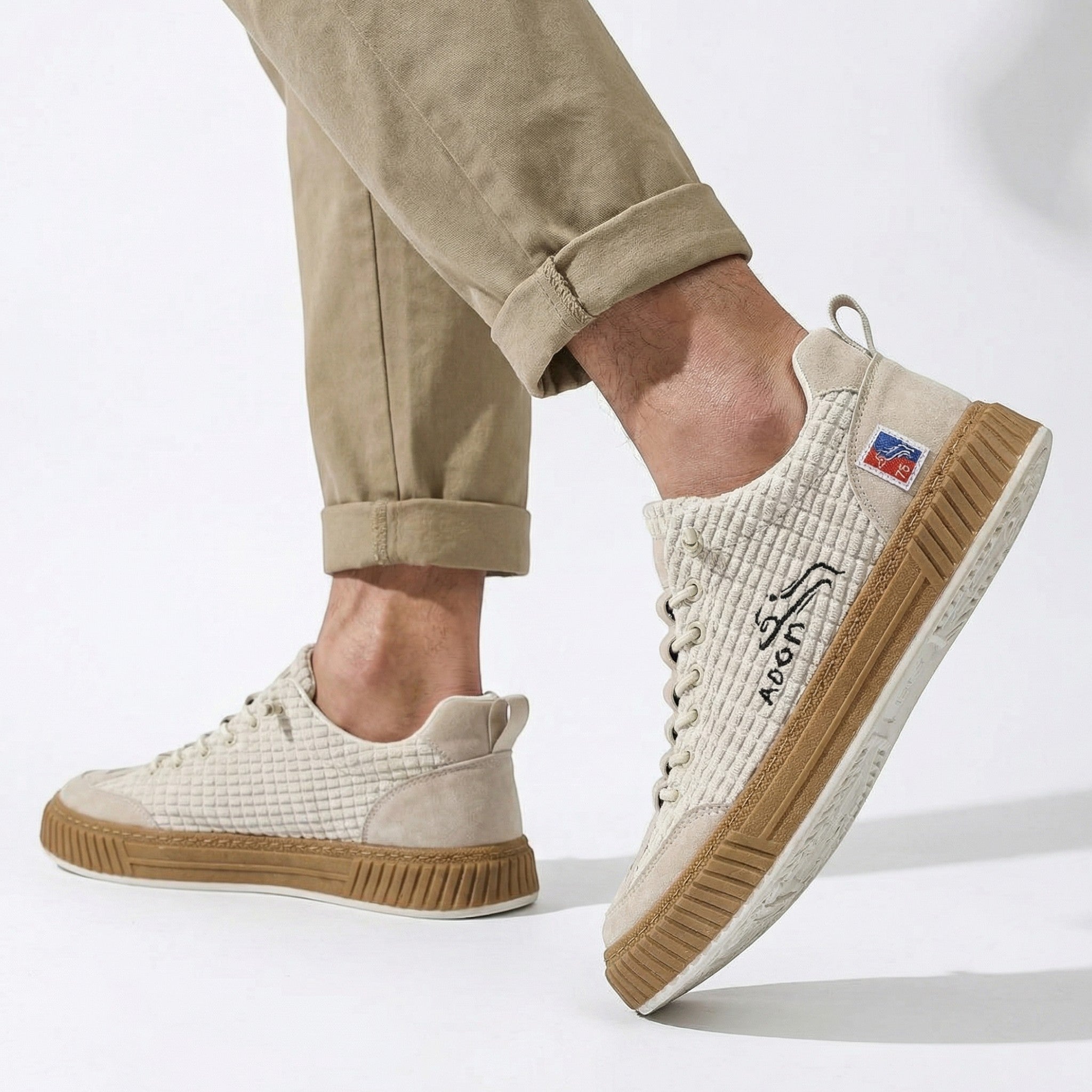 Ryan - Men's Textured Low-Top Trainers